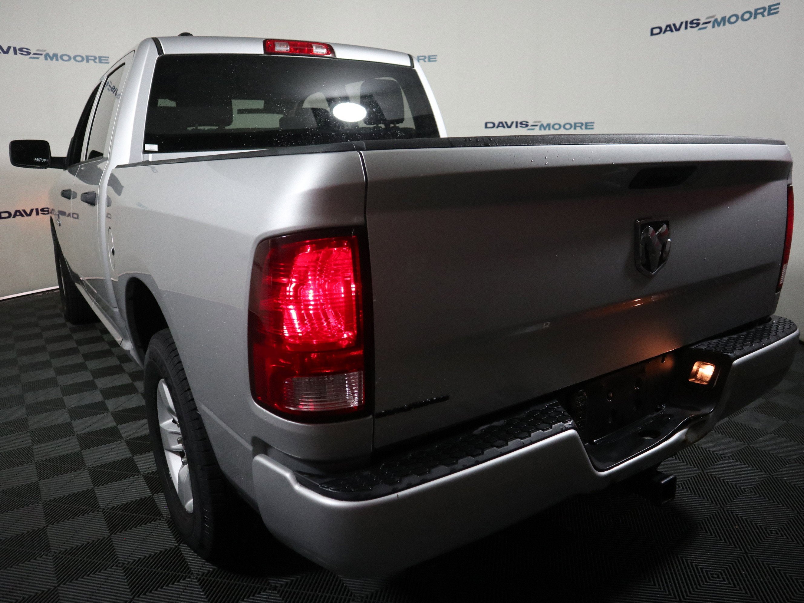 2017 RAM 1500 Express Crew Cab