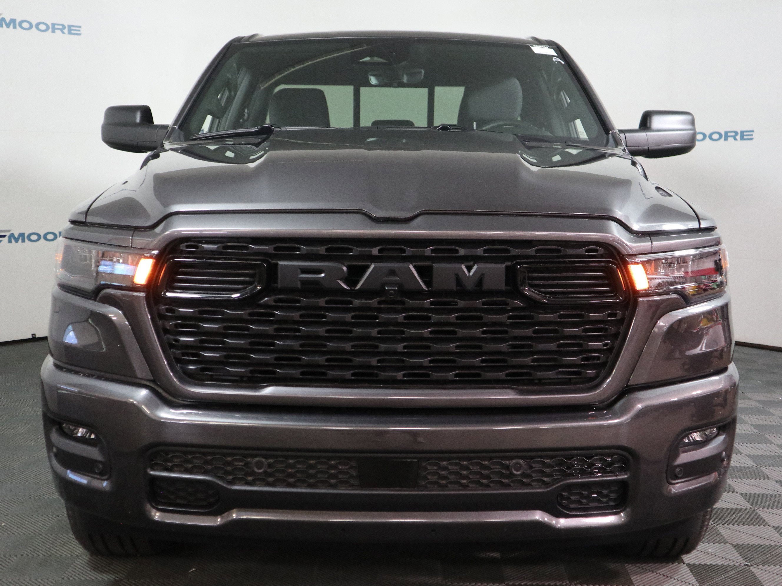 2026 RAM 1500 Express Quad Cab 4x4