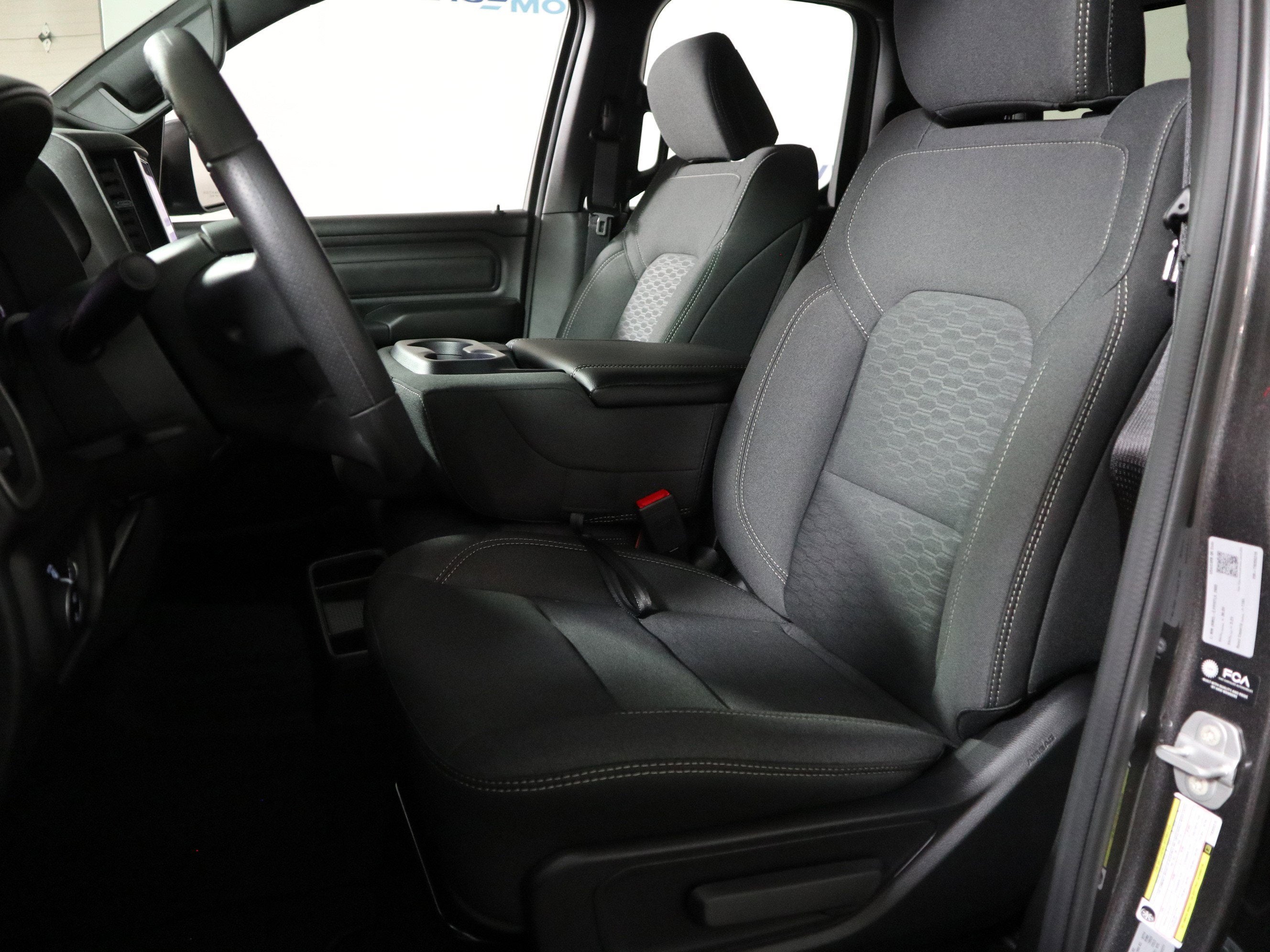 2026 RAM 1500 Express Quad Cab 4x4