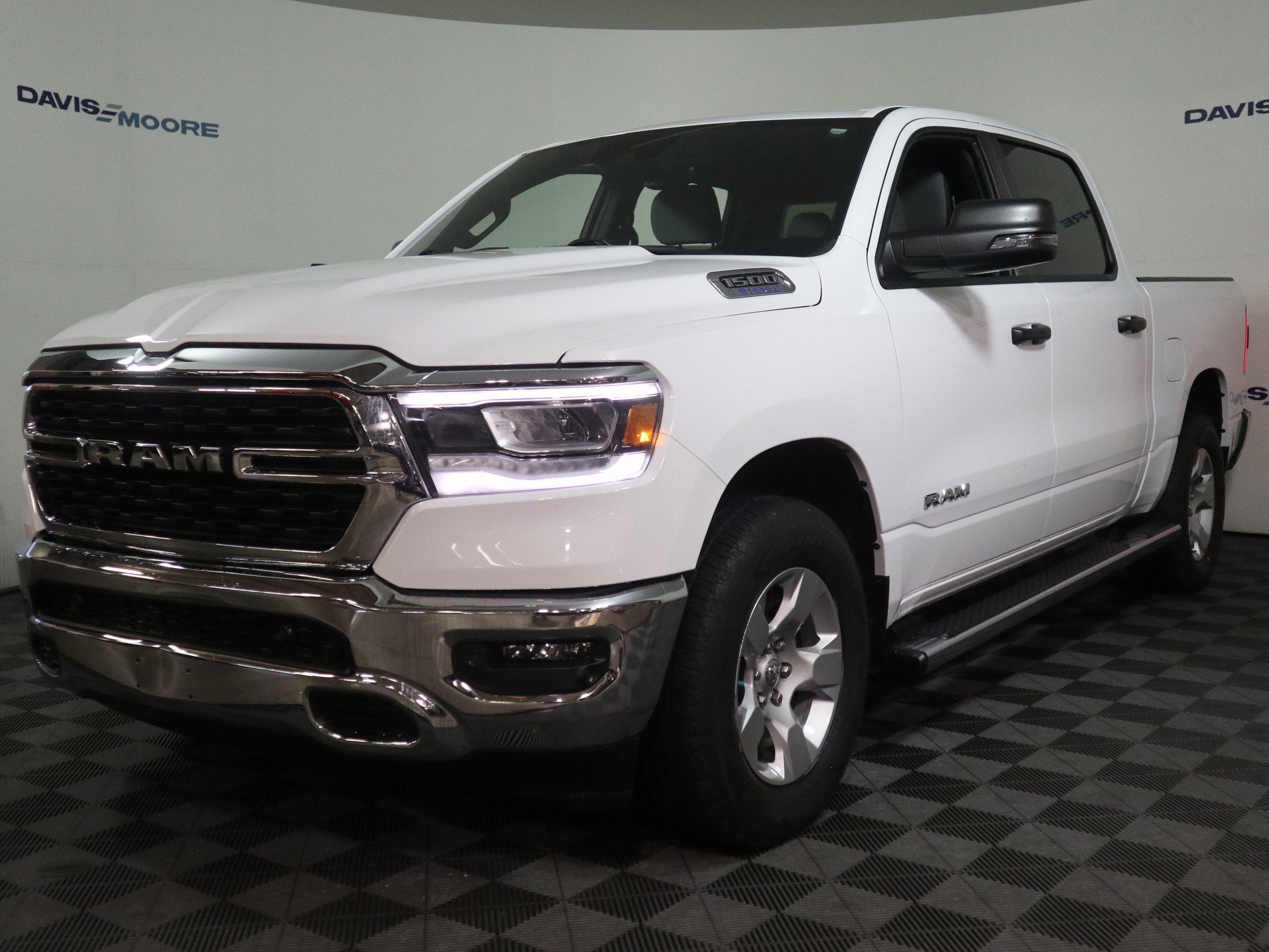 2023 RAM 1500 Big Horn Crew Cab 4x4