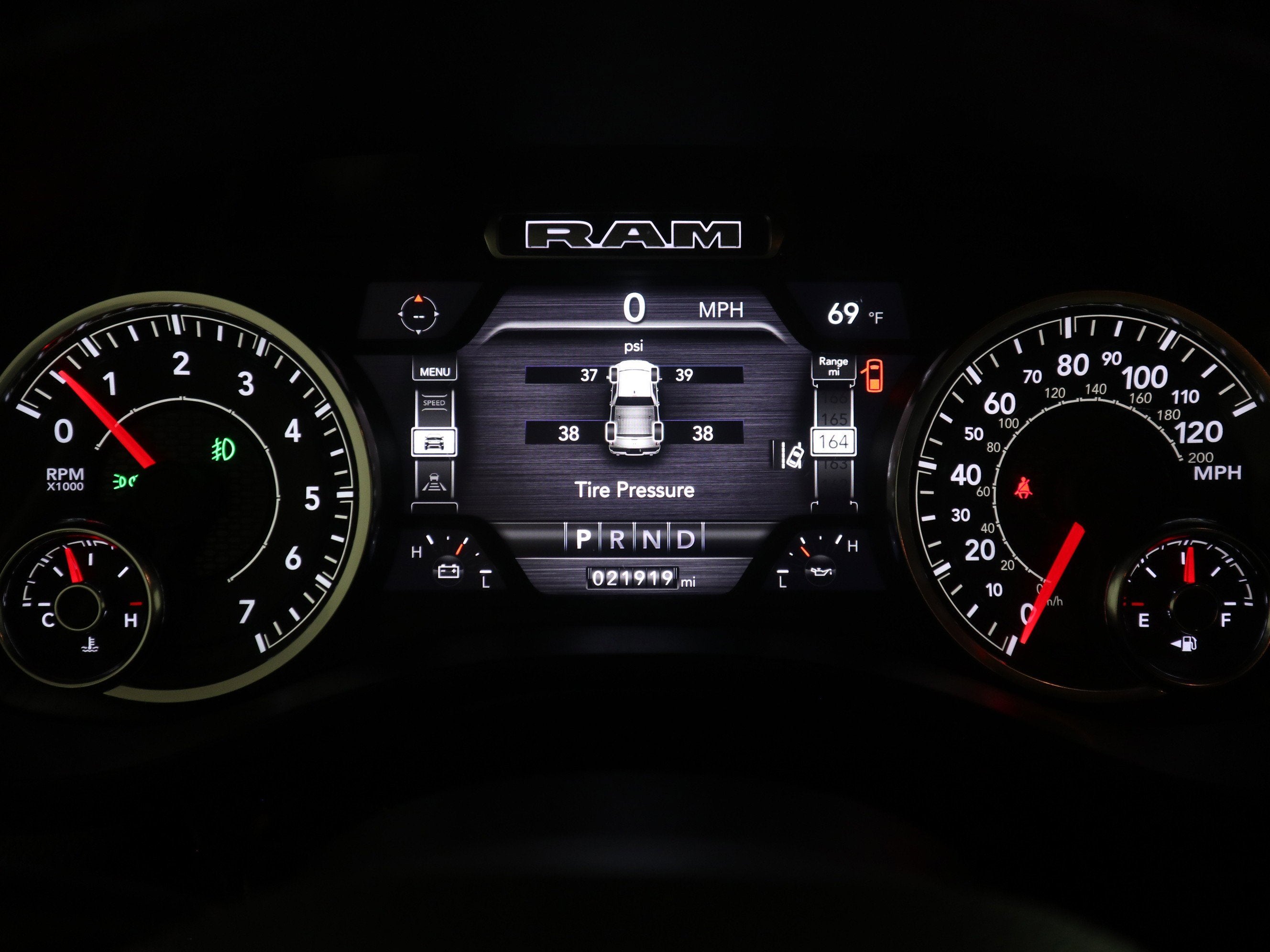 2023 RAM 1500 Big Horn Crew Cab 4x4