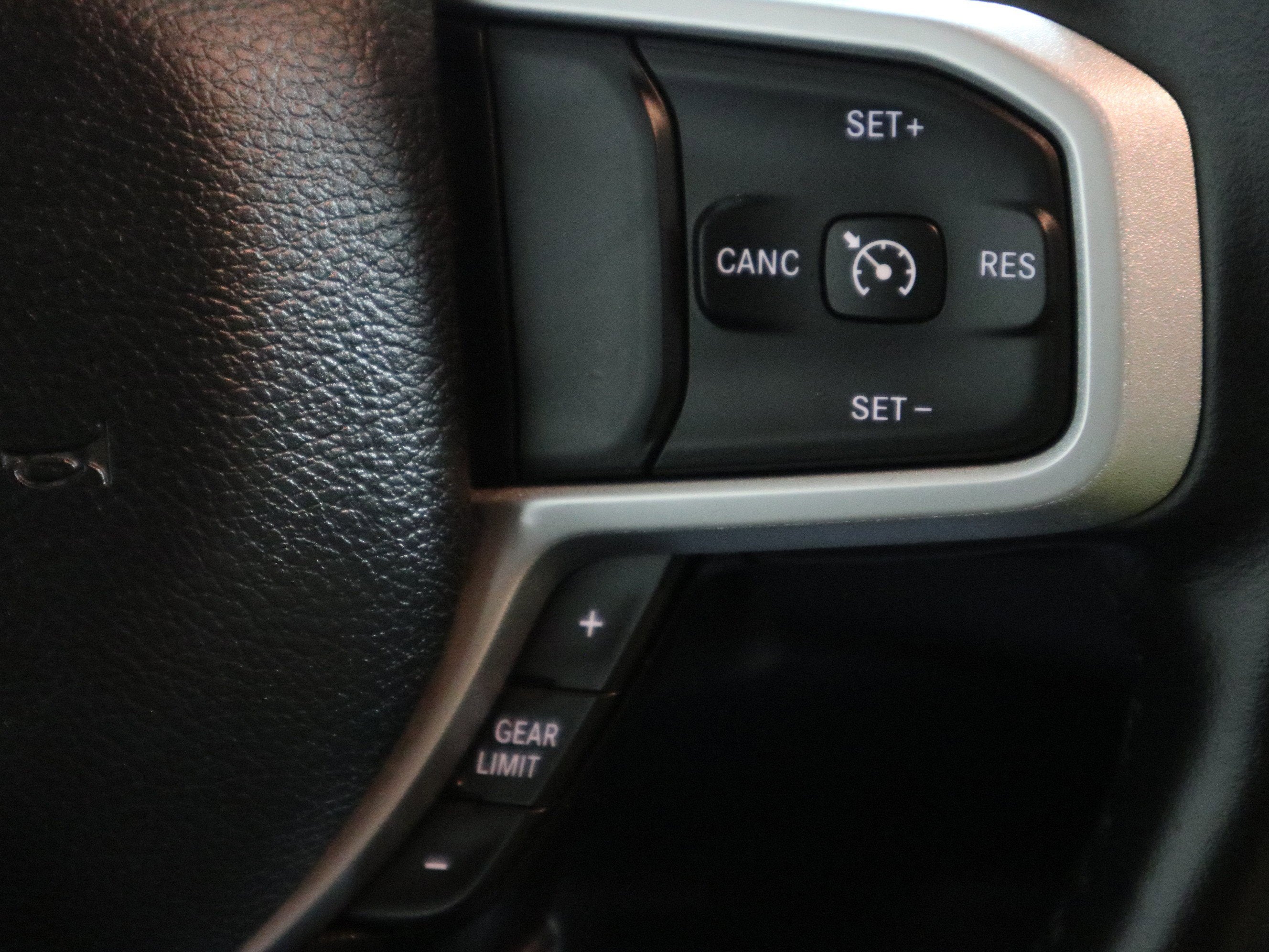 2023 RAM 1500 Big Horn Crew Cab 4x4