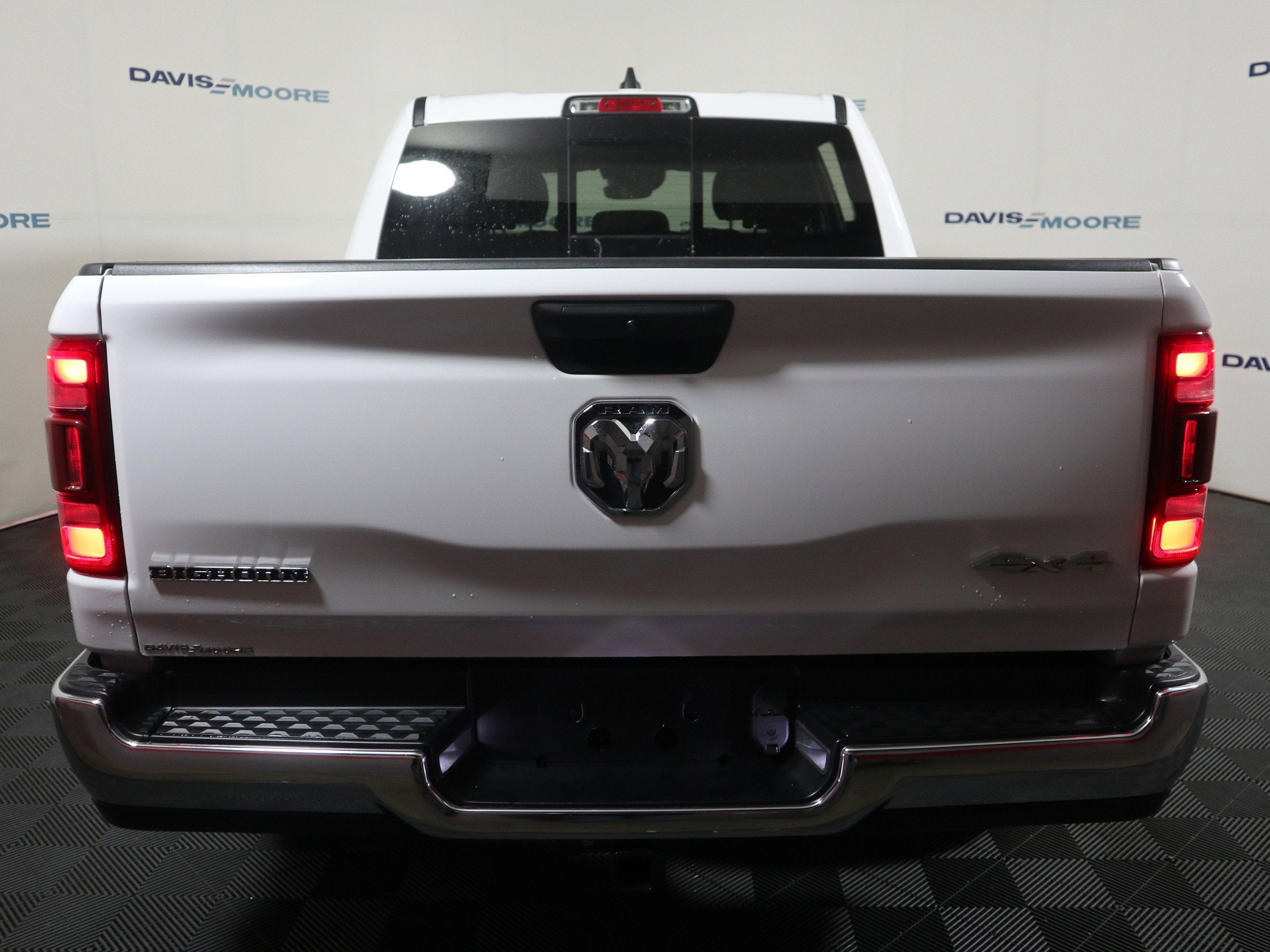 2023 RAM 1500 Big Horn Crew Cab 4x4