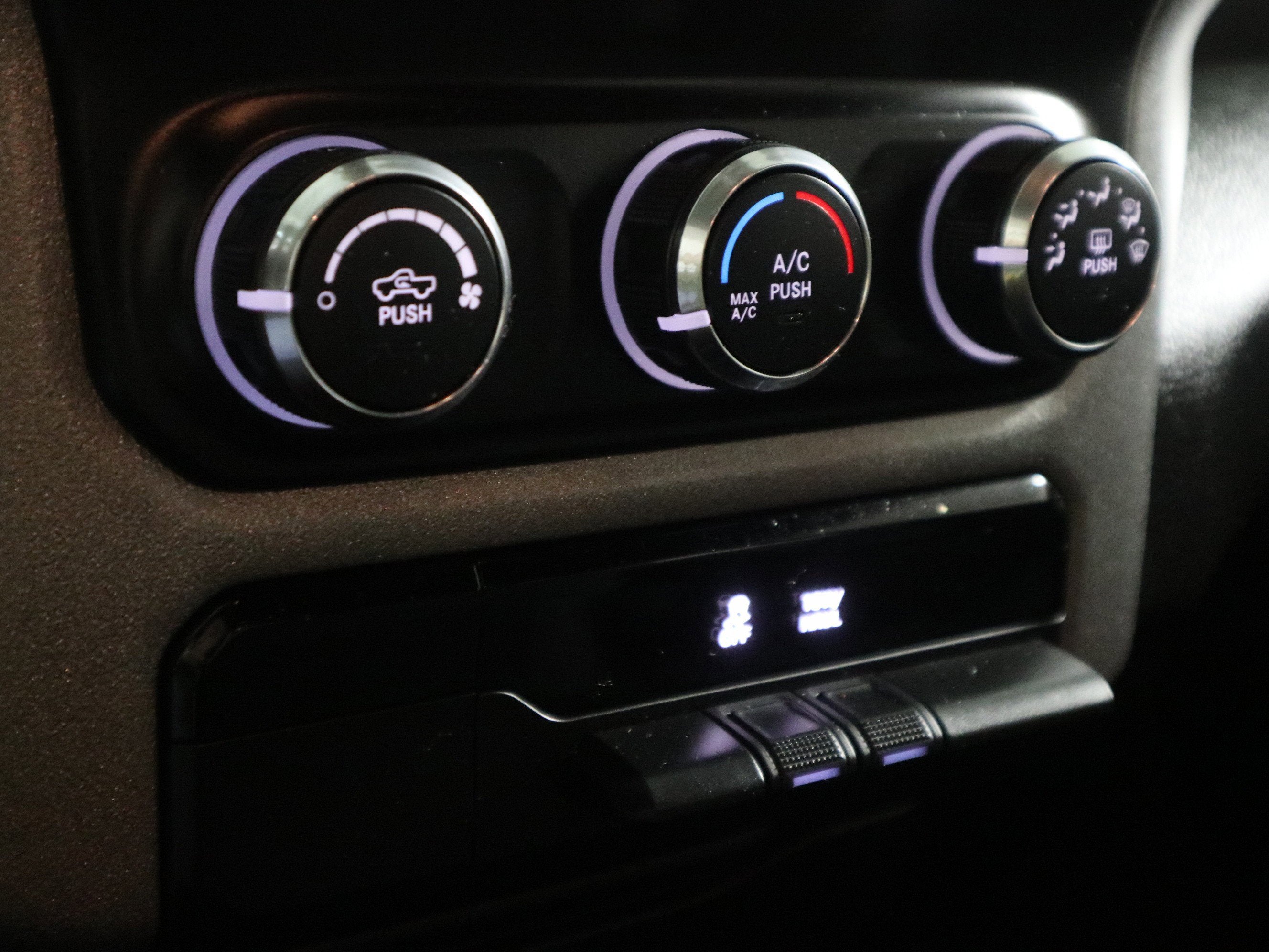 2024 RAM 1500 Tradesman Crew Cab 4x4