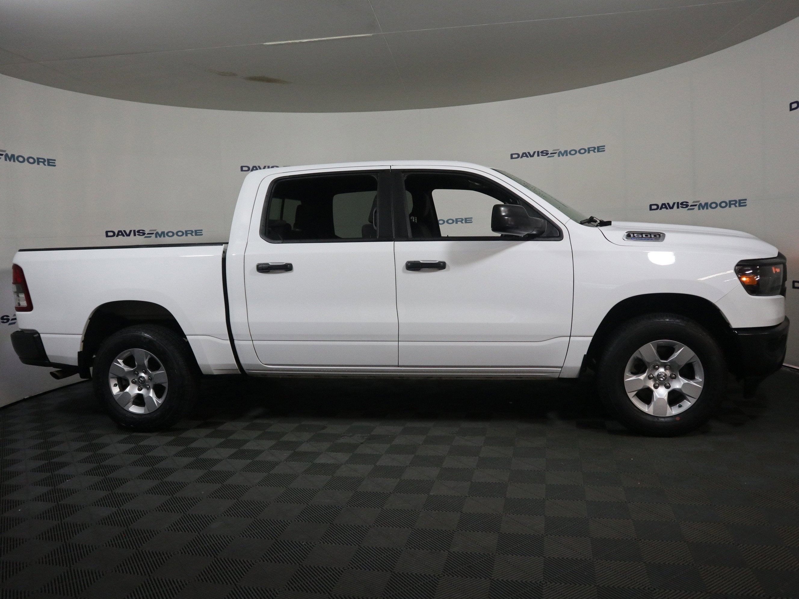 2024 RAM 1500 Tradesman Crew Cab 4x4