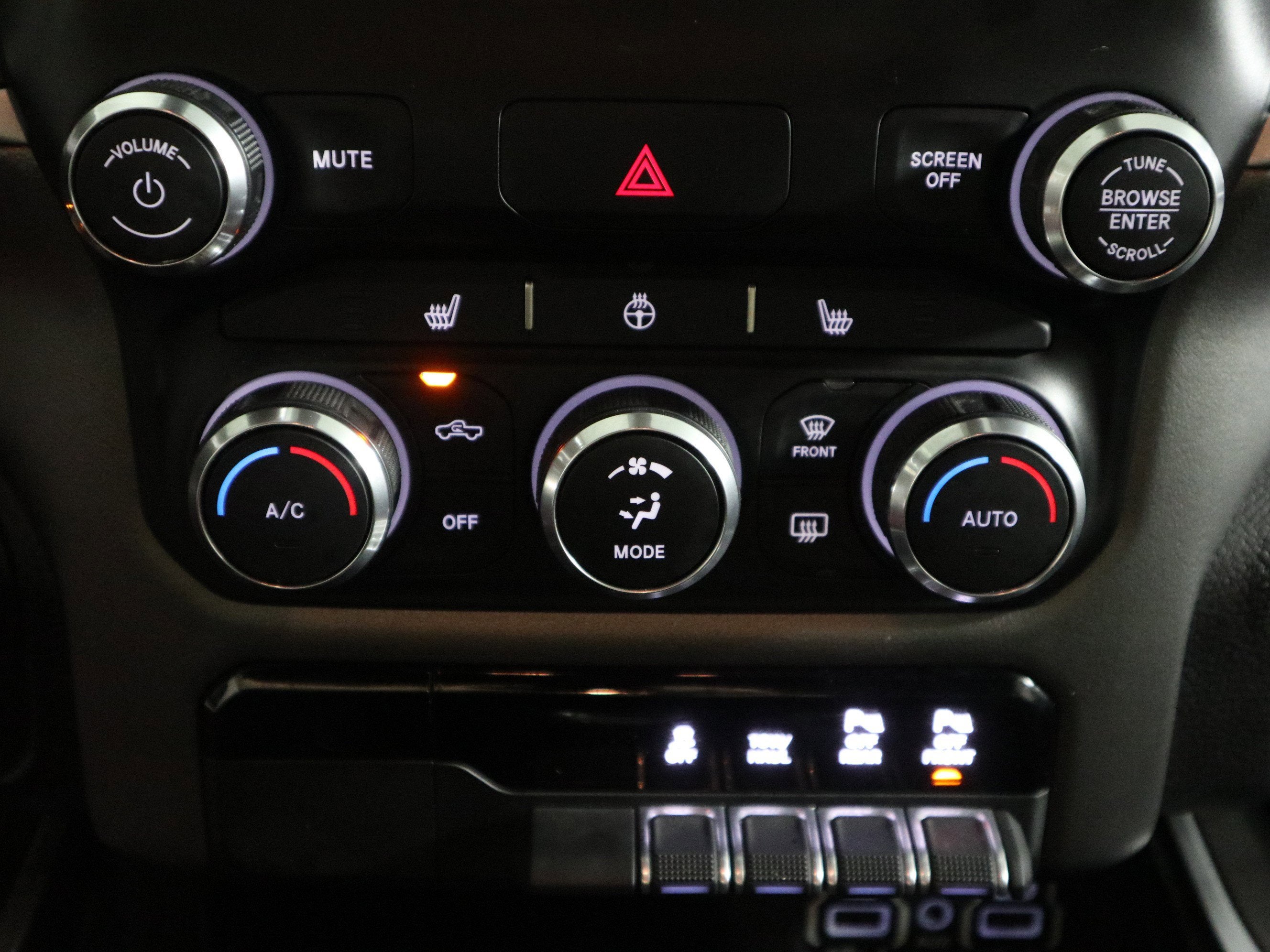 2022 RAM 1500 Big Horn Crew Cab 4x4