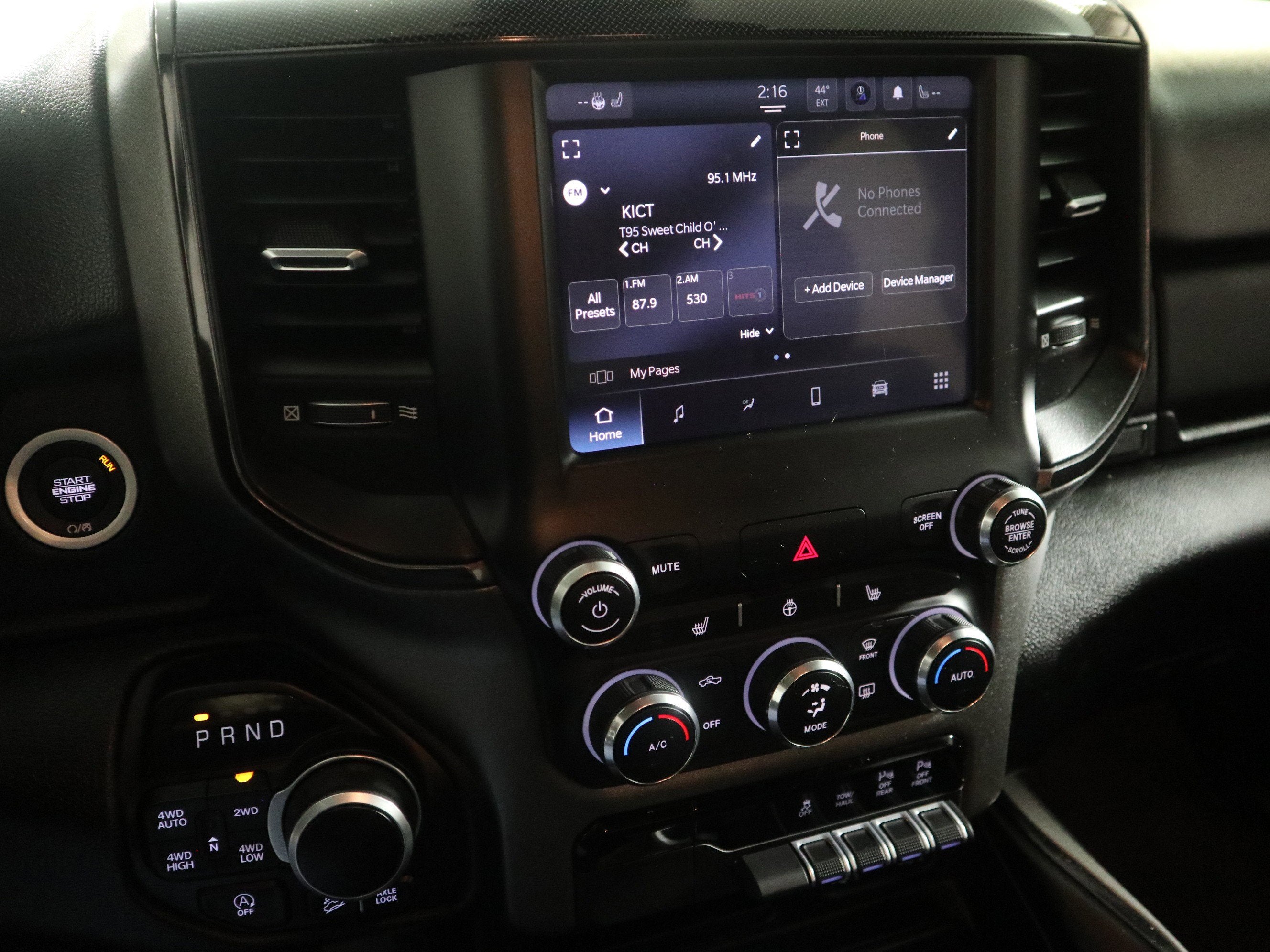 2022 RAM 1500 Big Horn Crew Cab 4x4