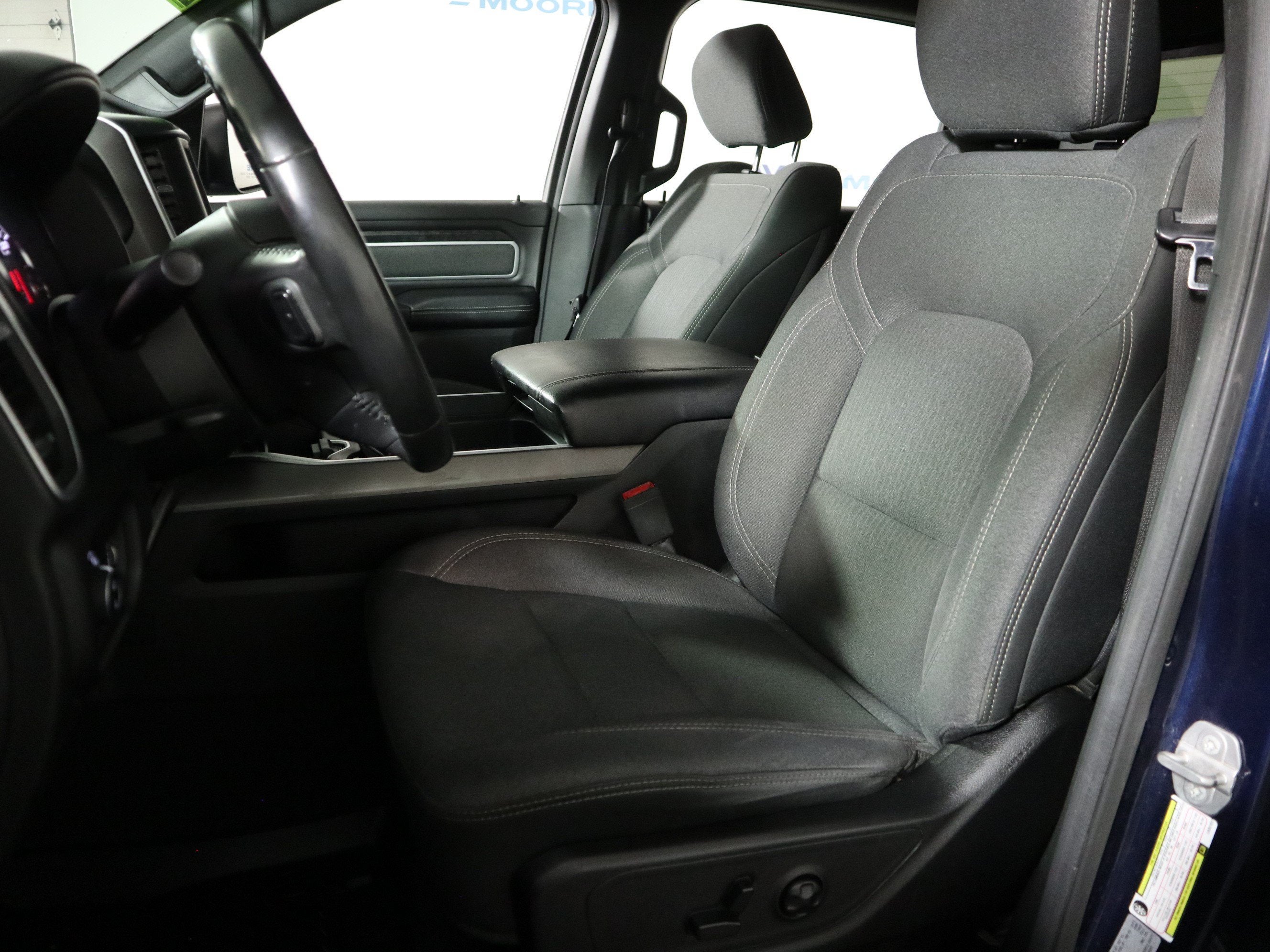 2020 RAM 1500 Big Horn Crew Cab 4x4