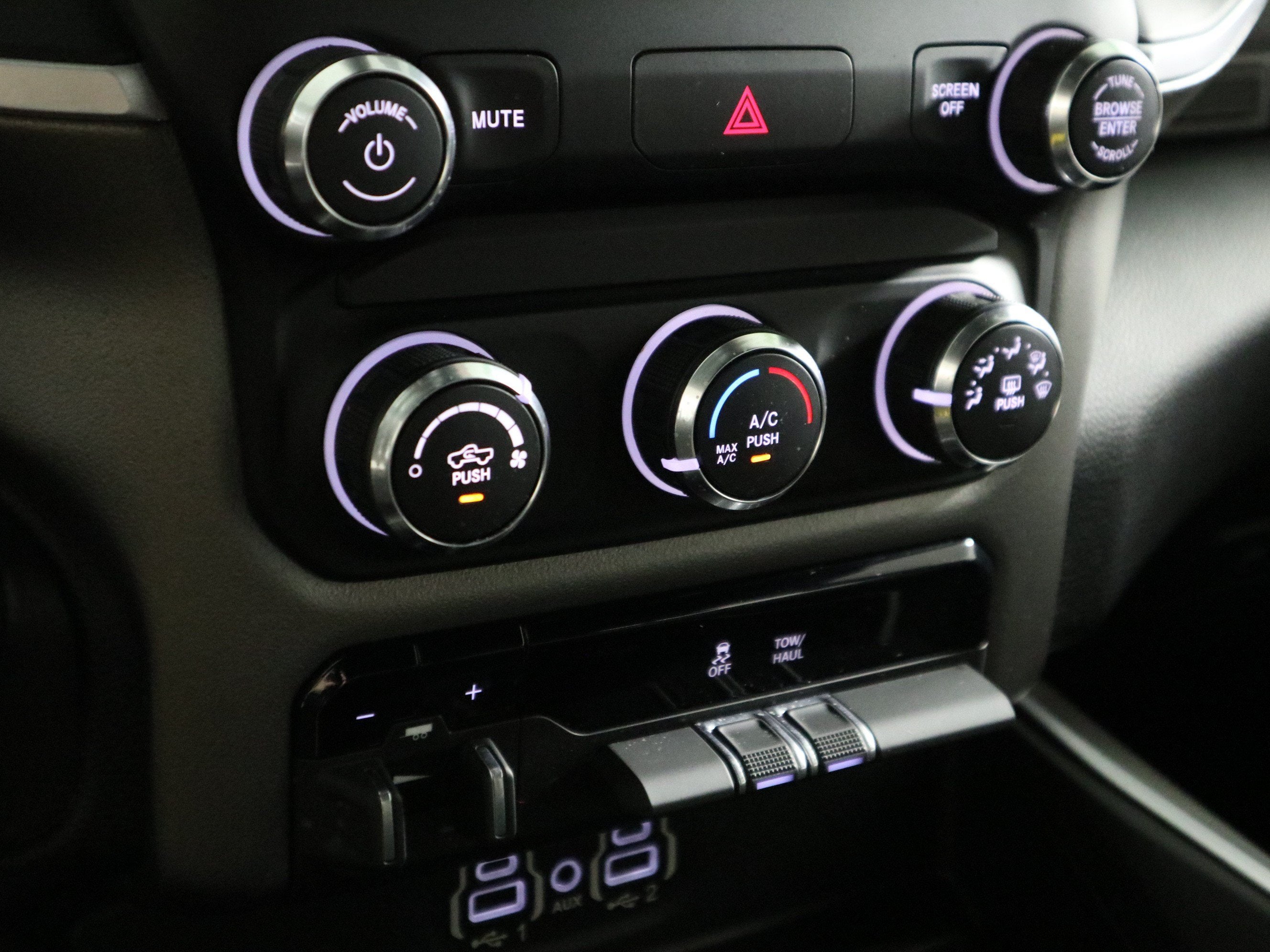 2020 RAM 1500 Big Horn Crew Cab 4x4