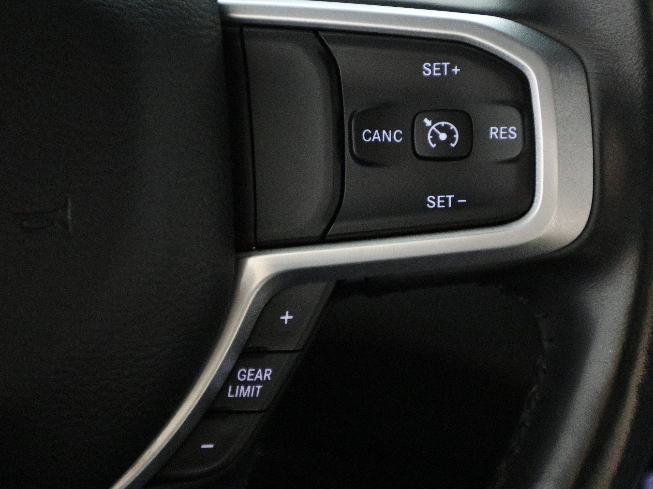 2020 RAM 1500 Big Horn Crew Cab 4x4
