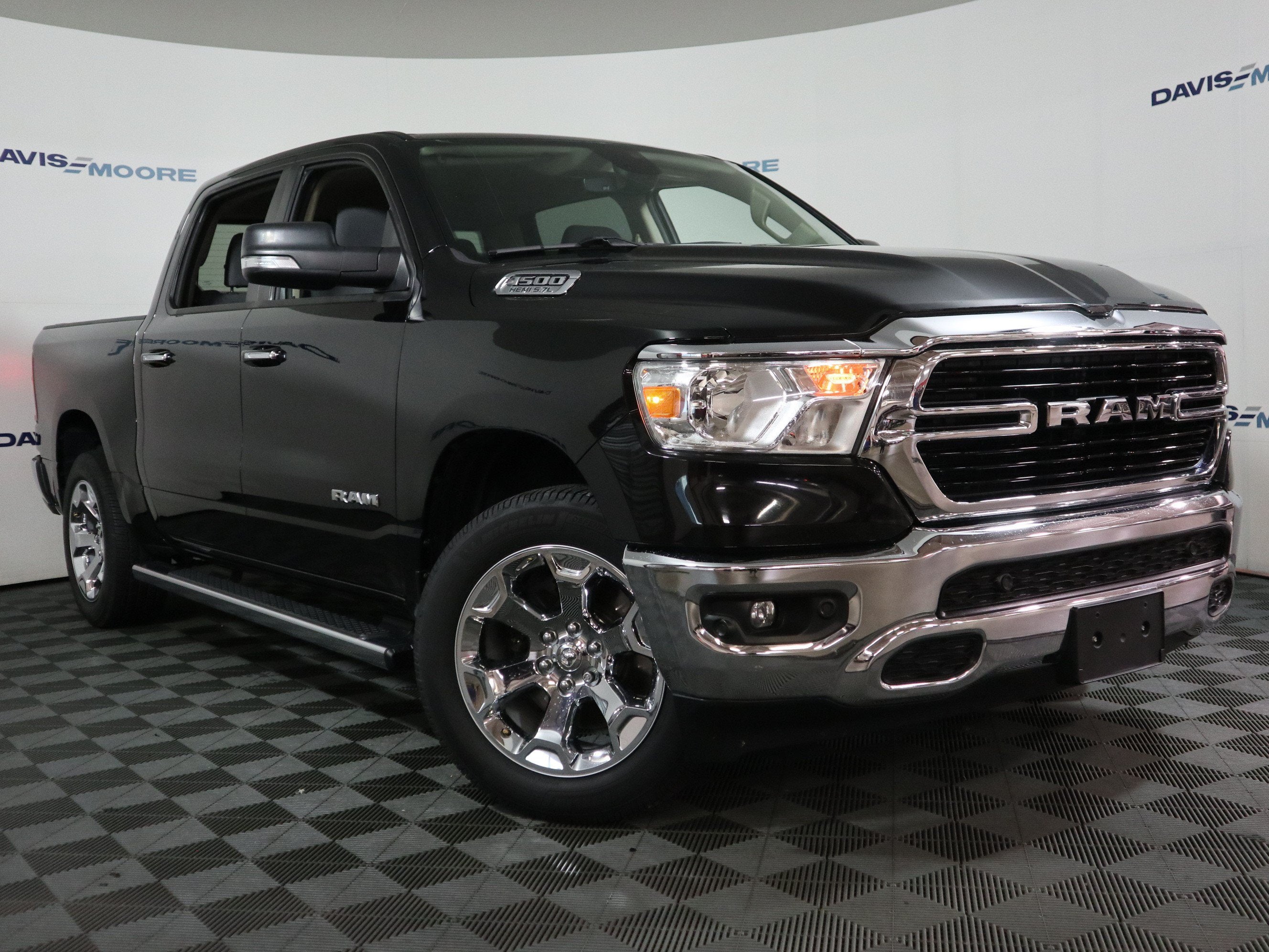2020 RAM 1500 Big Horn Crew Cab 4x4