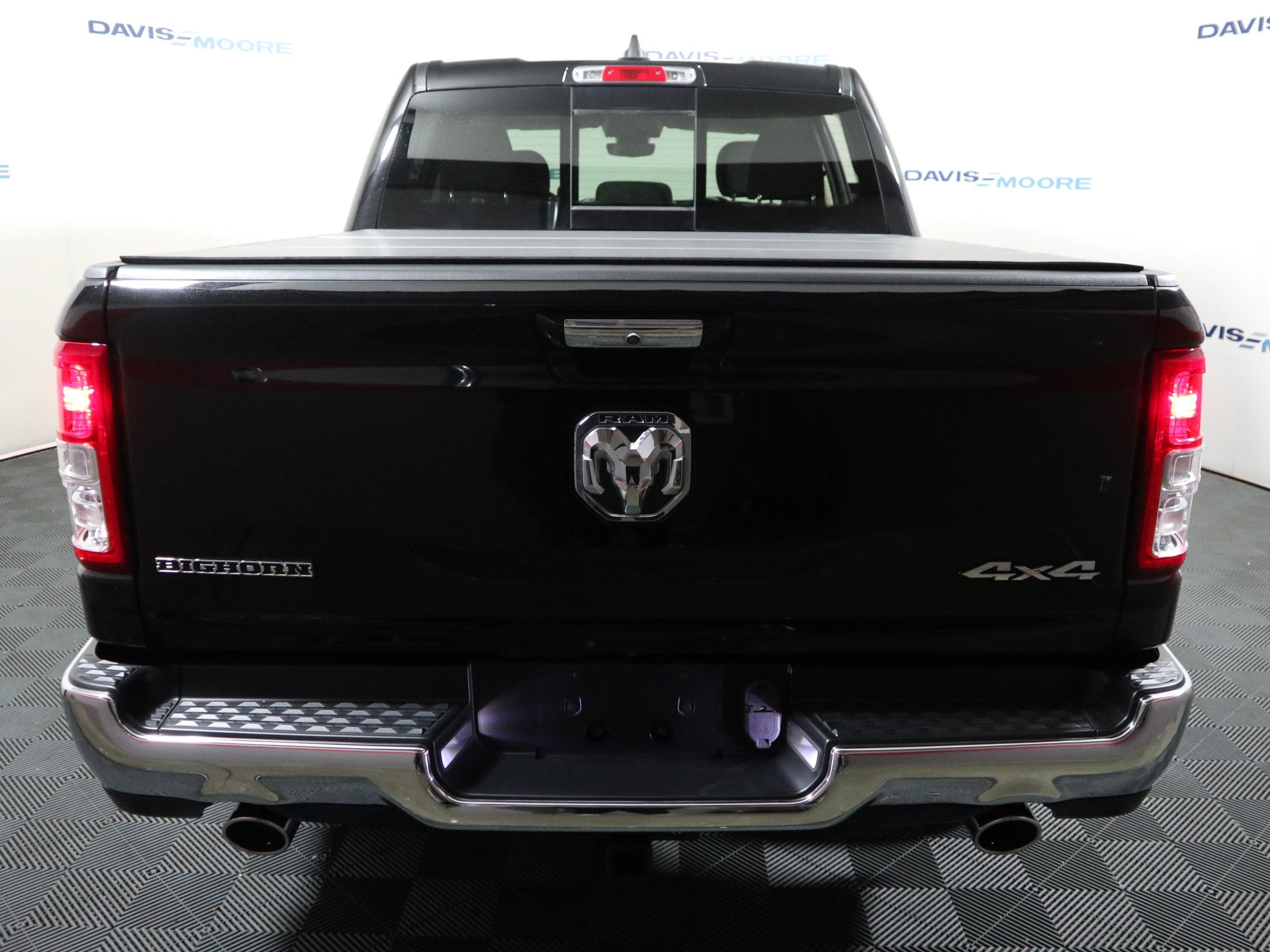 2020 RAM 1500 Big Horn Crew Cab 4x4