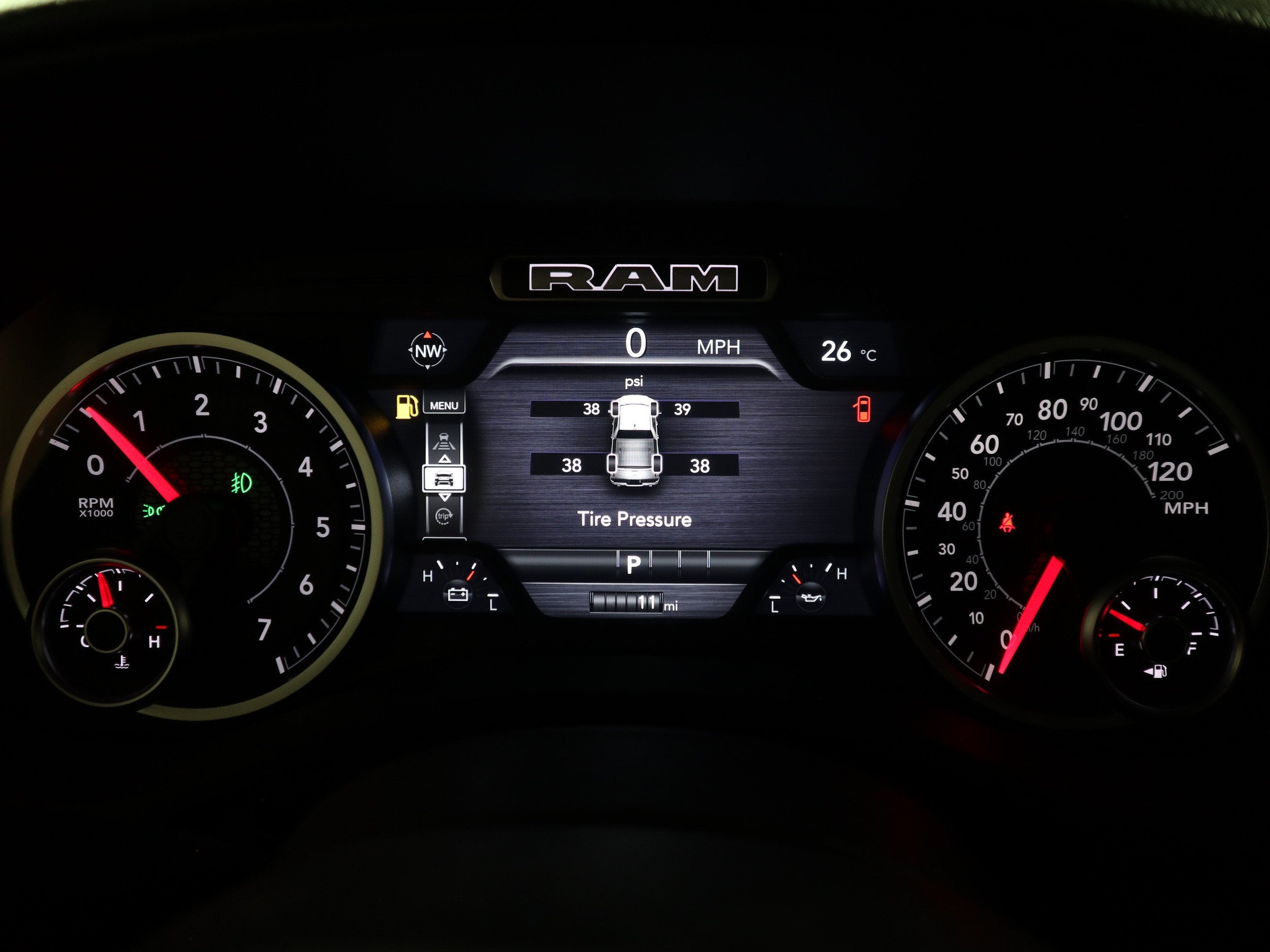2026 RAM 1500 Express 4x4 Crew Cab