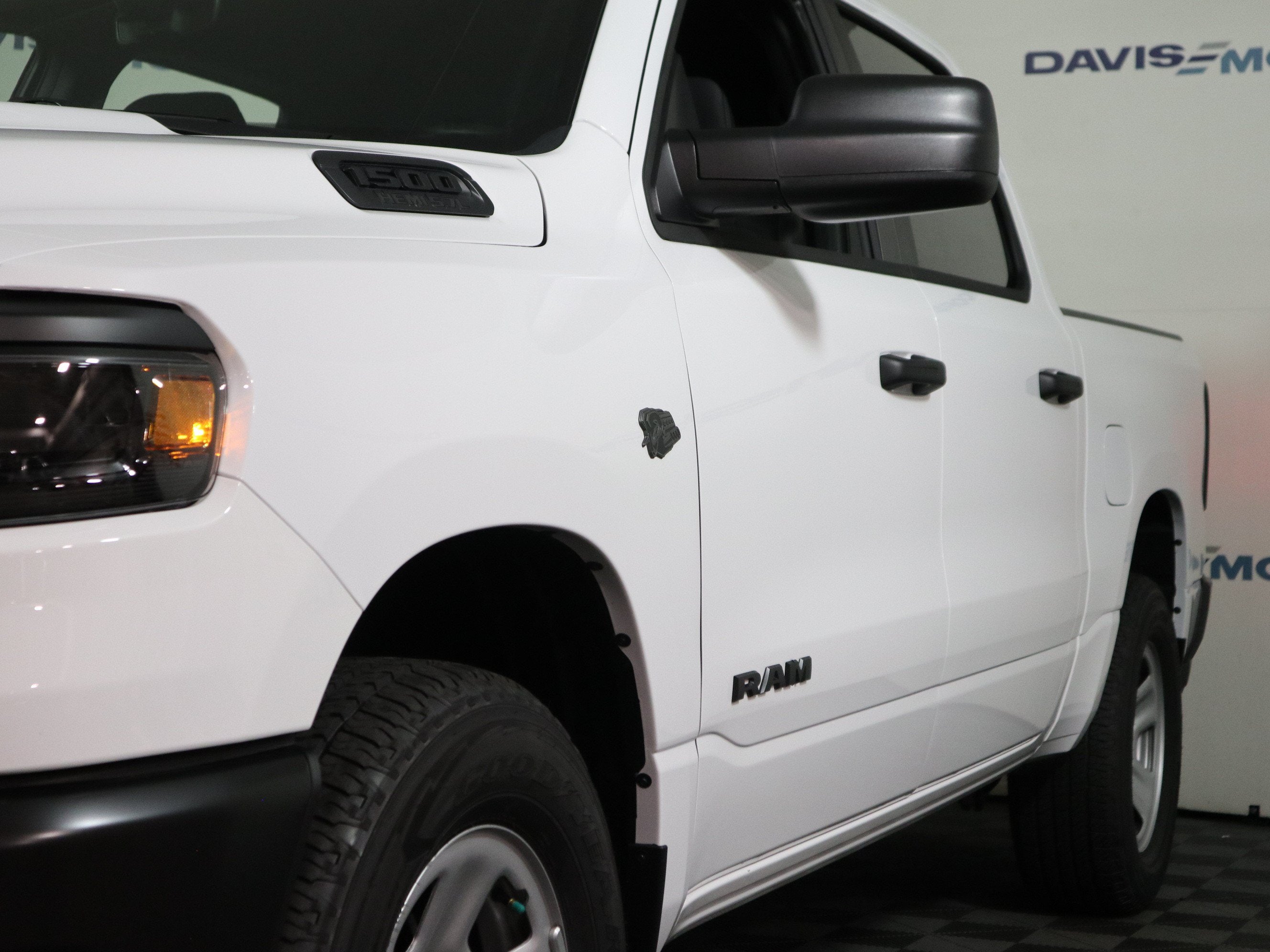 2027 RAM 1500 Tradesman Crew Cab 4x4