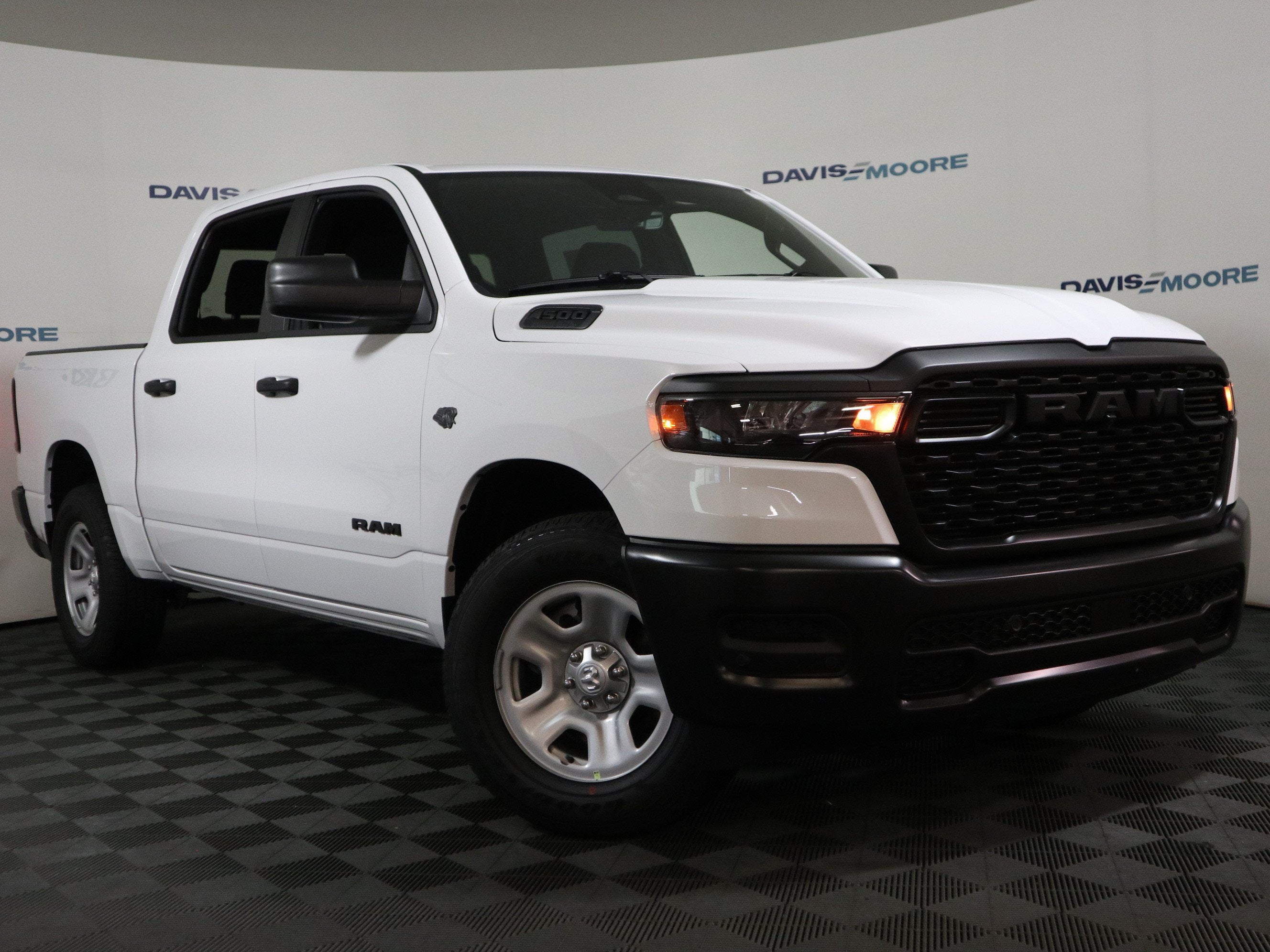 2027 RAM 1500 Tradesman Crew Cab 4x4
