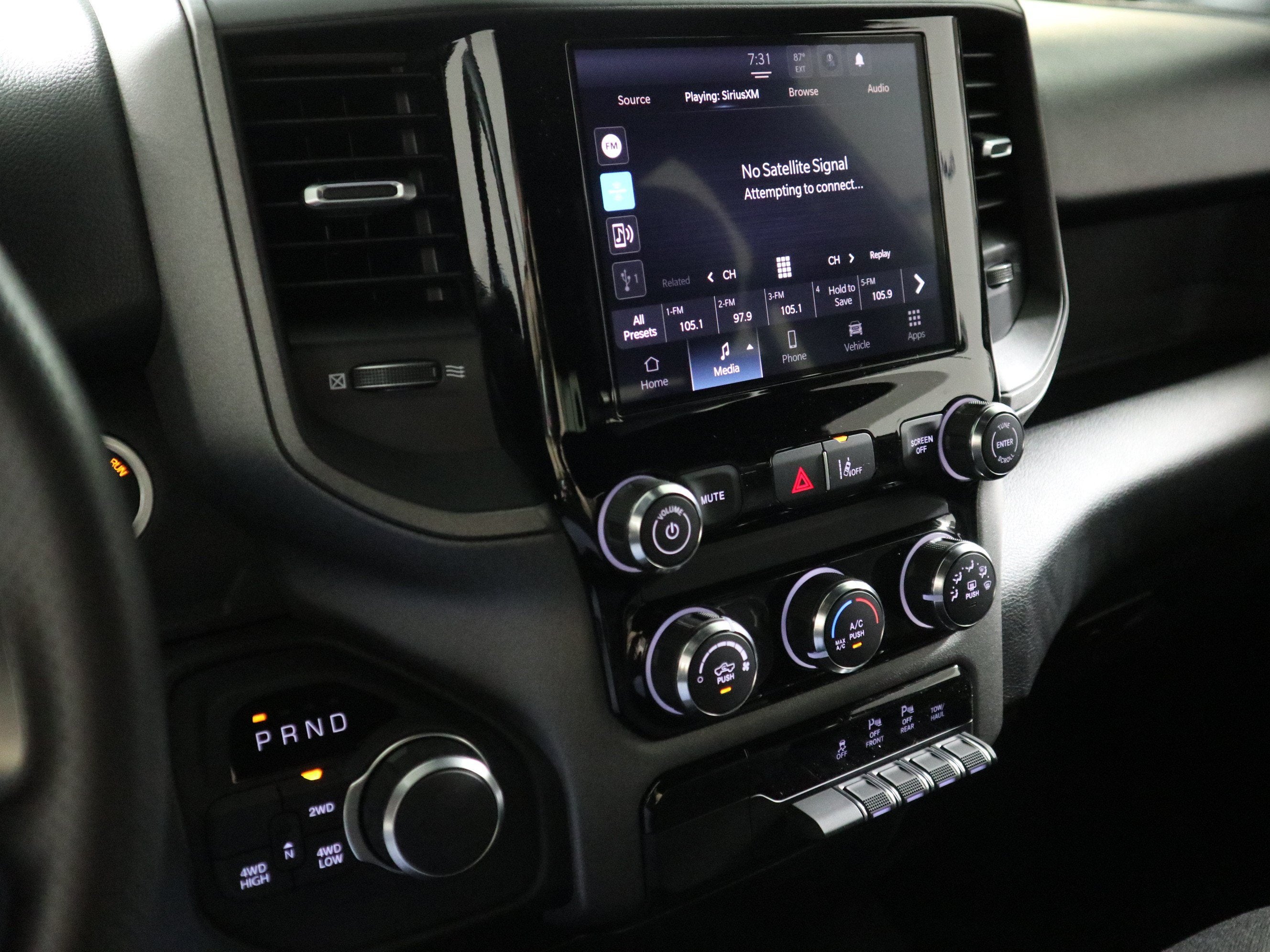 2027 RAM 1500 Tradesman Crew Cab 4x4