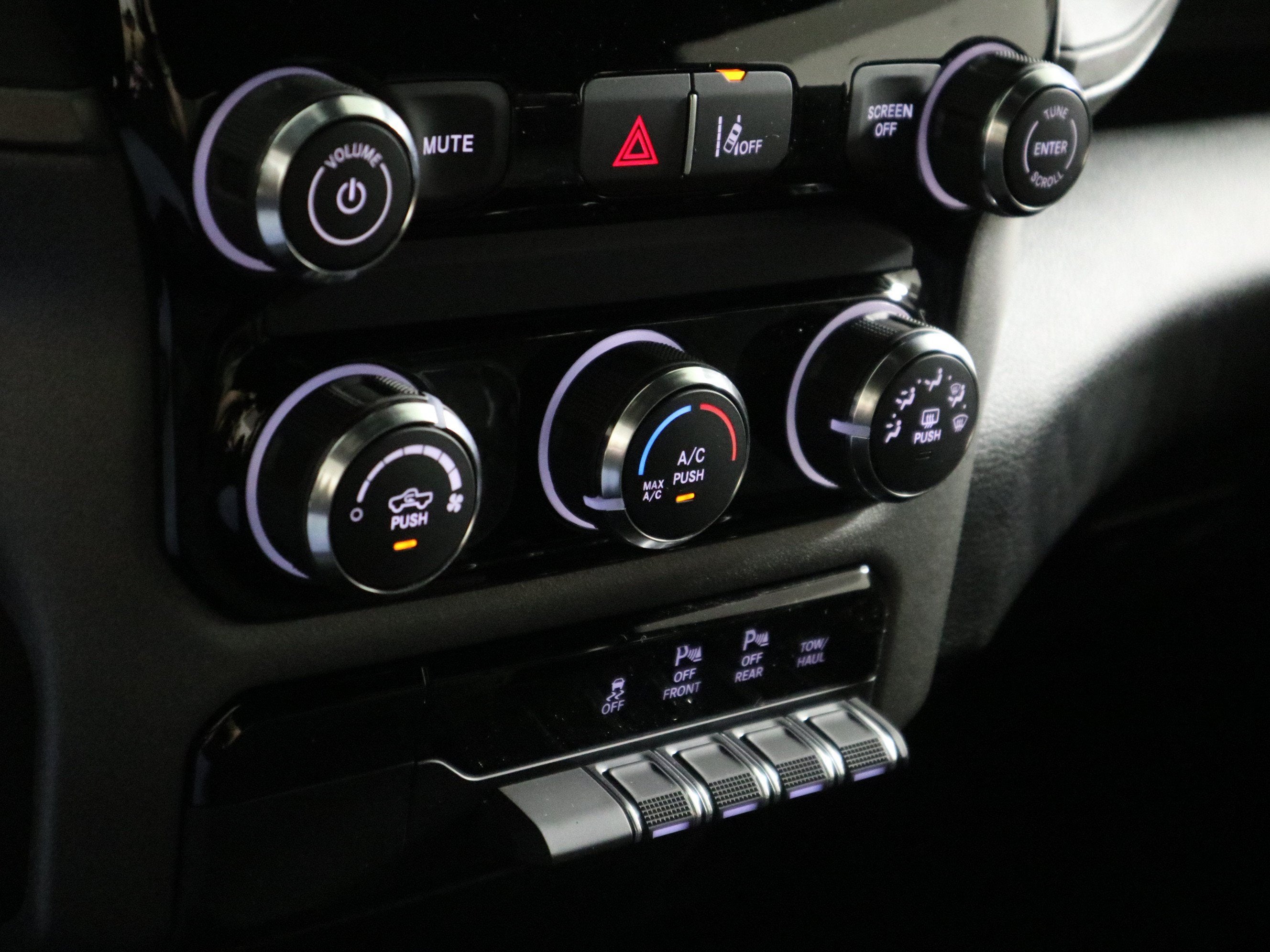 2027 RAM 1500 Tradesman Crew Cab 4x4