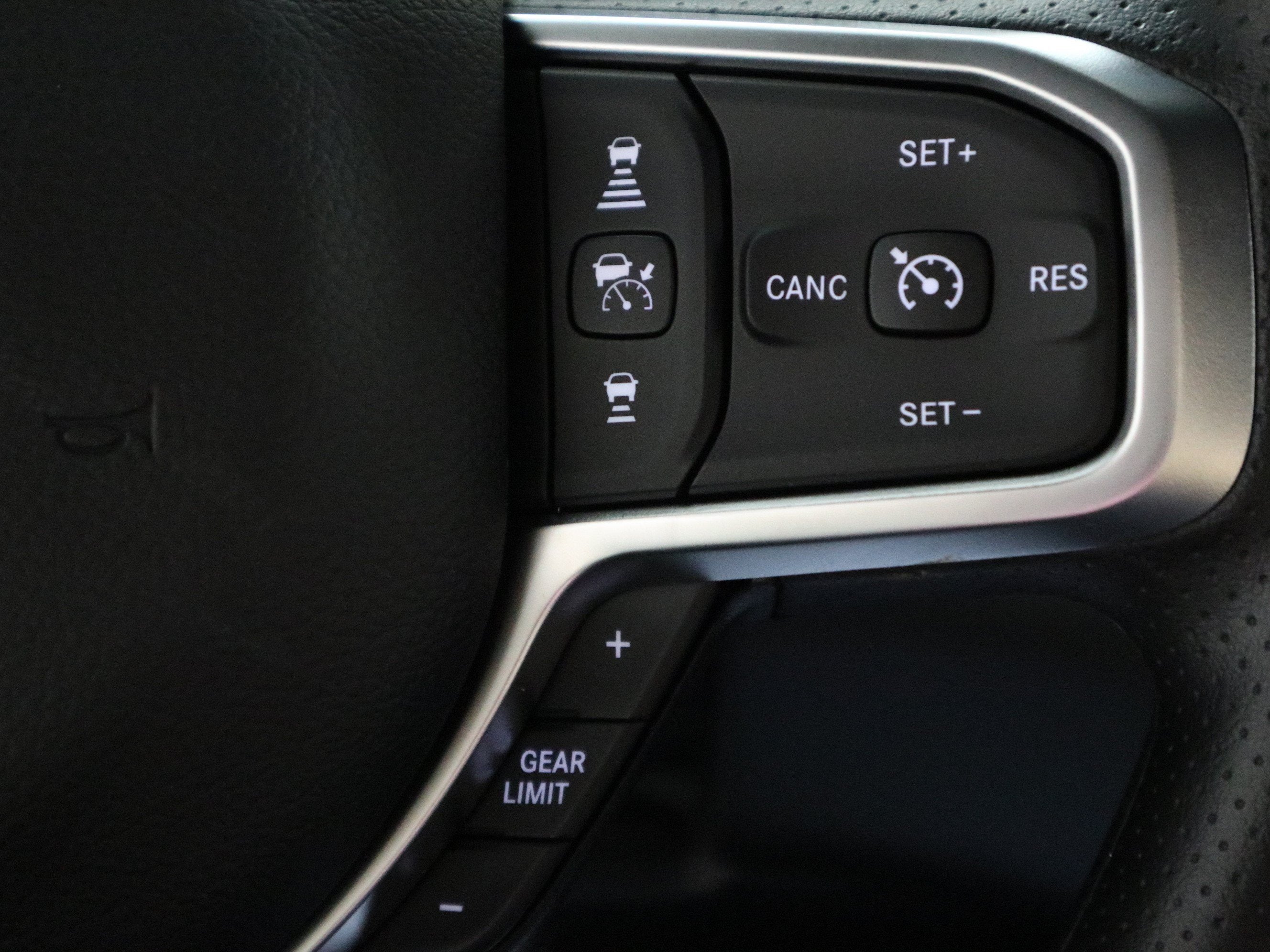 2027 RAM 1500 Tradesman Crew Cab 4x4