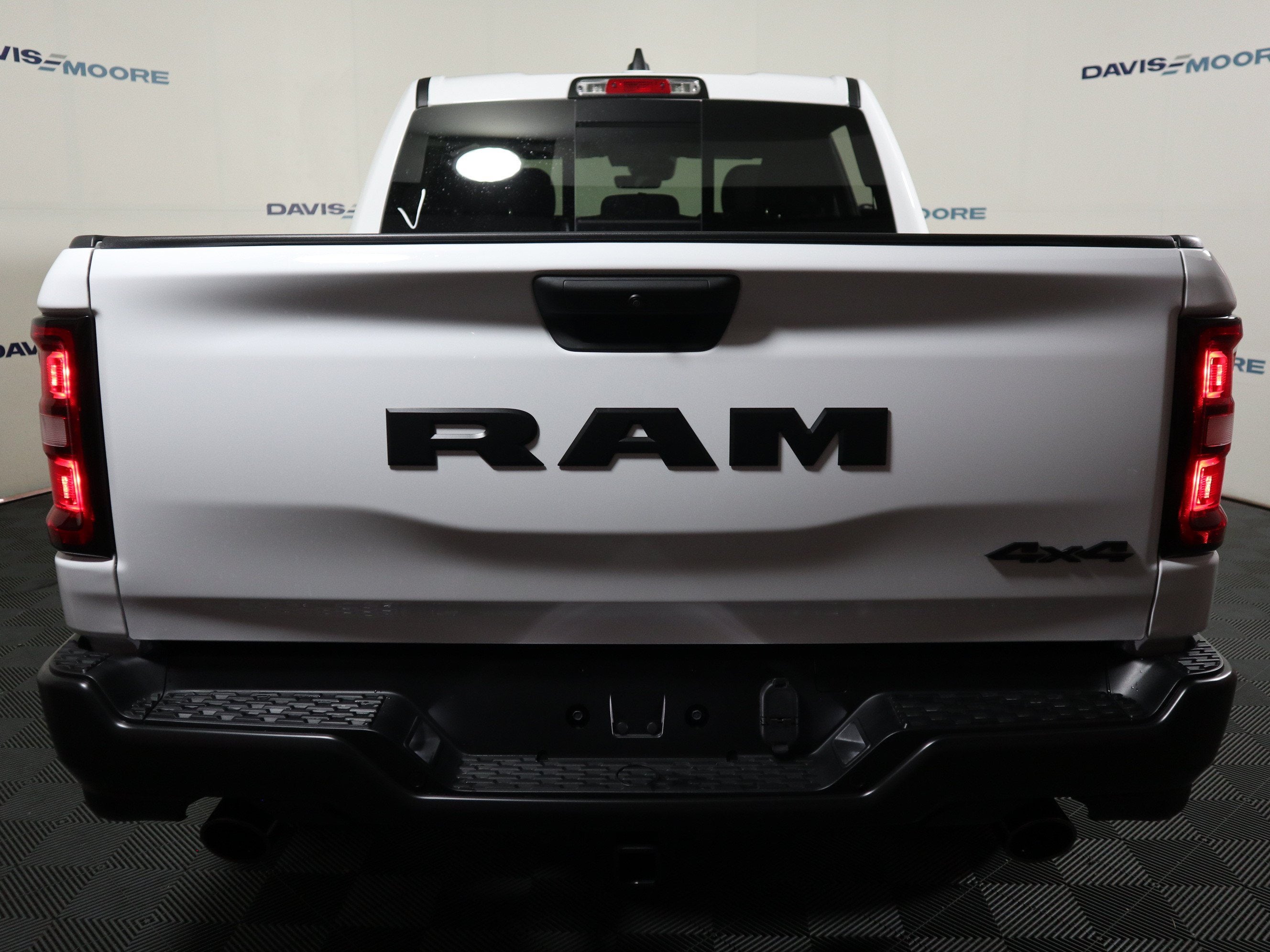 2027 RAM 1500 Tradesman Crew Cab 4x4