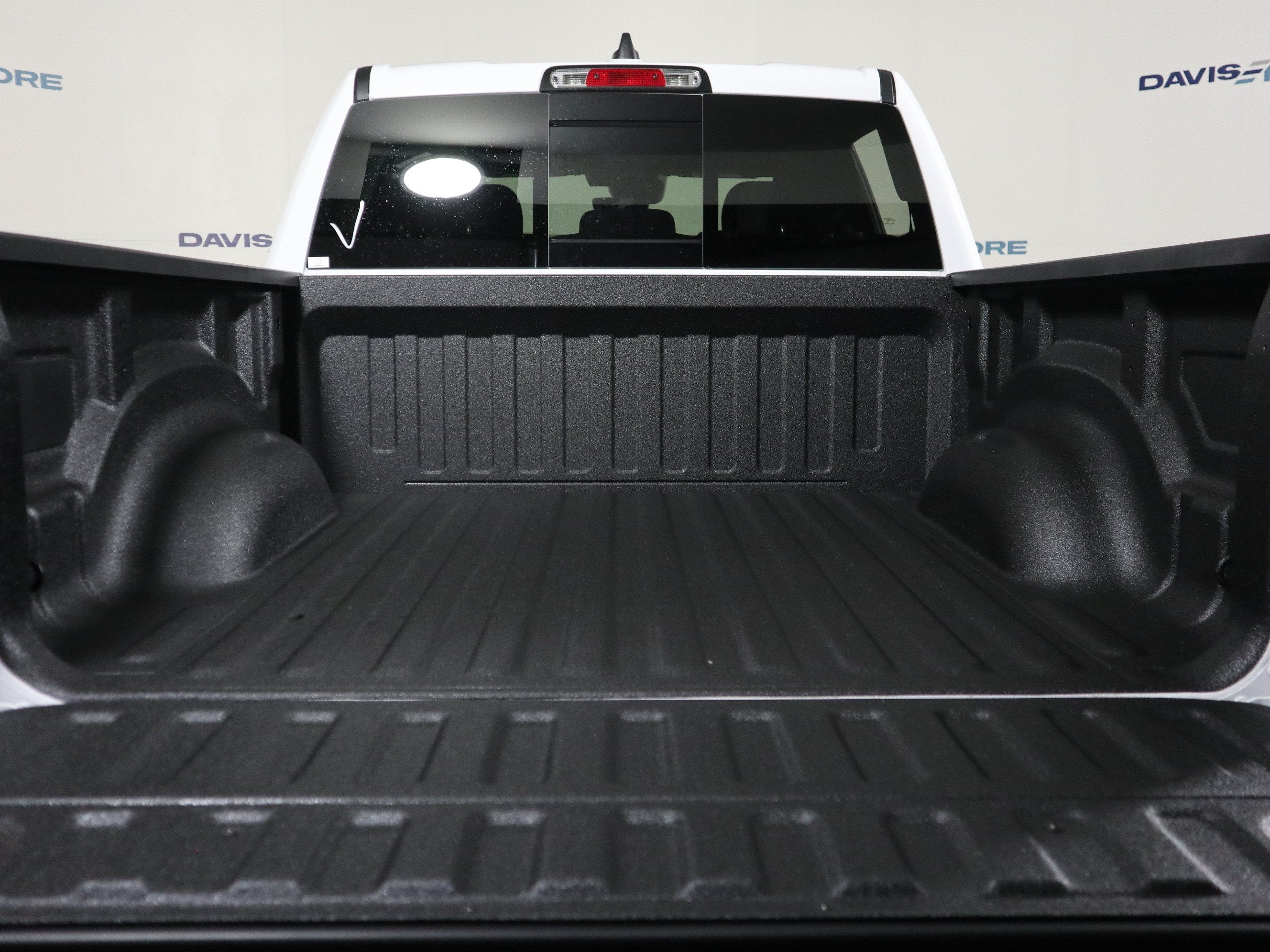 2027 RAM 1500 Tradesman Crew Cab 4x4