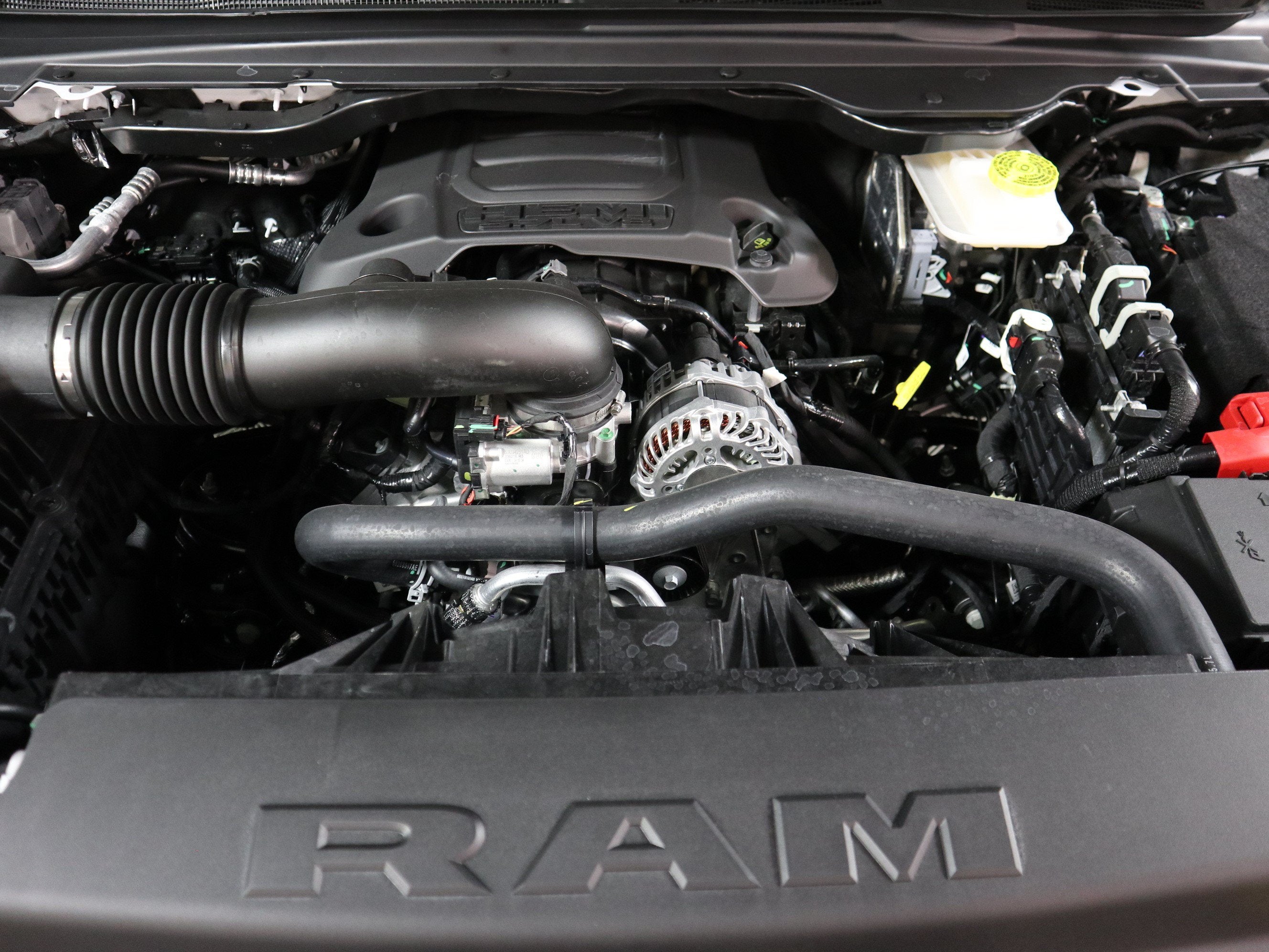 2027 RAM 1500 Tradesman Crew Cab 4x4
