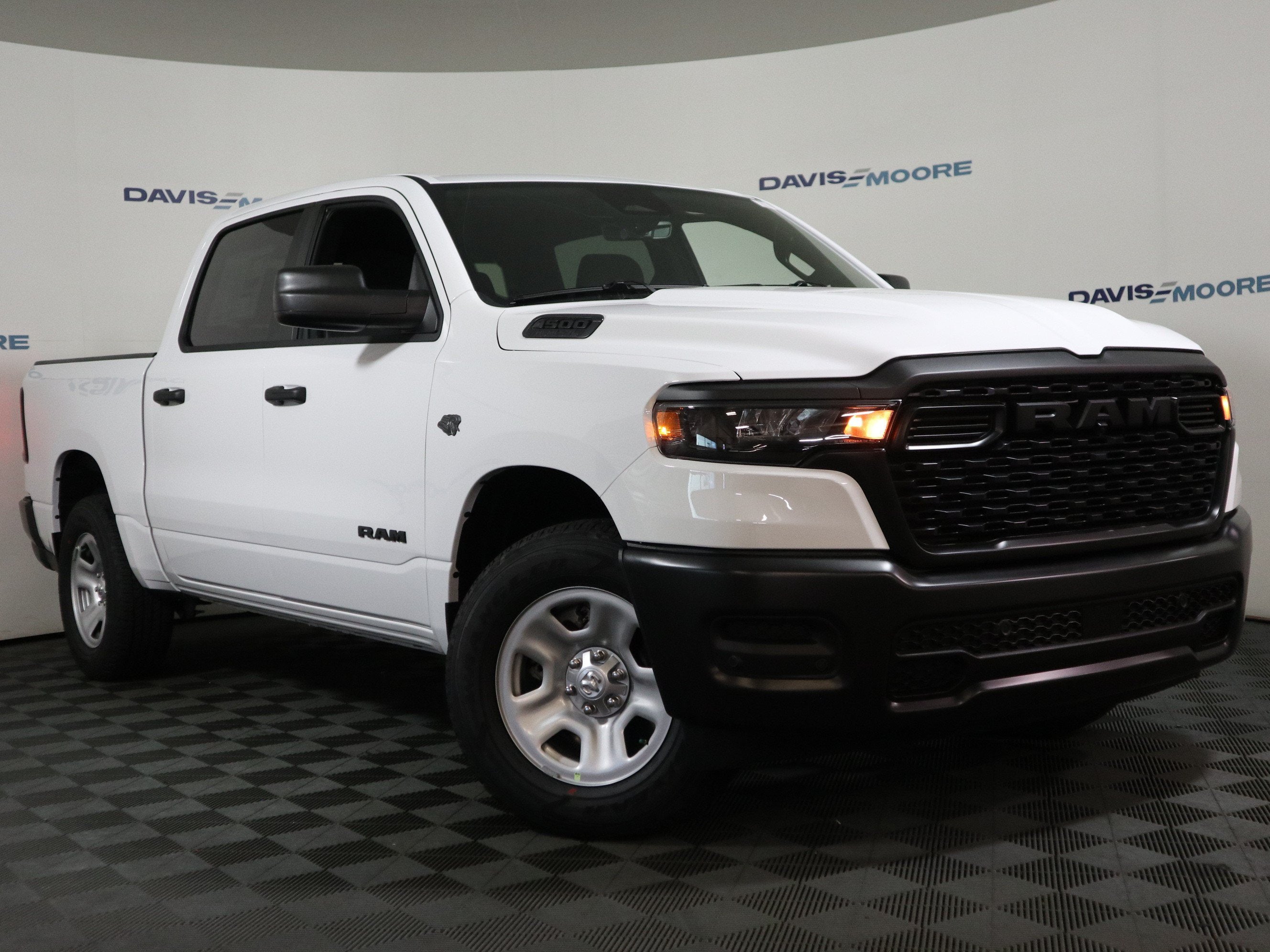 2027 RAM 1500 Tradesman Crew Cab 4x4