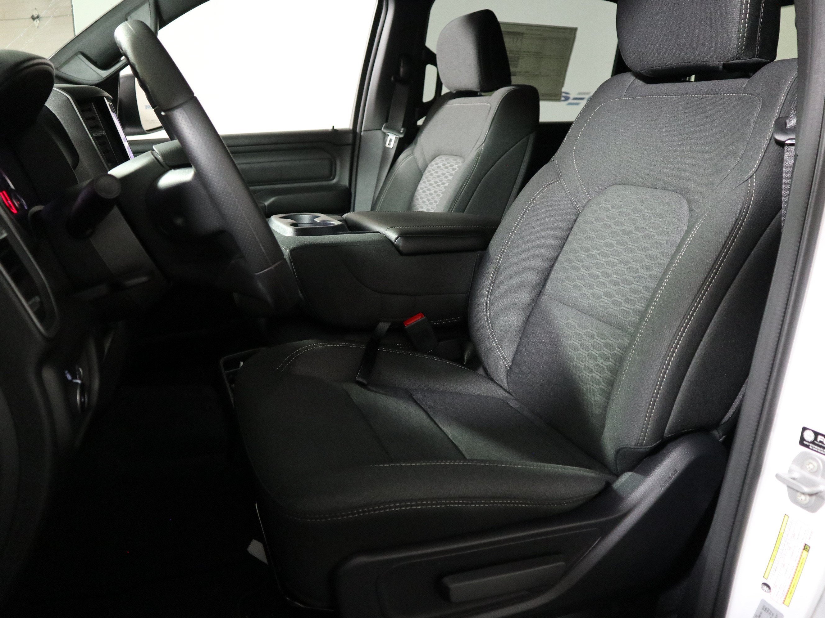 2027 RAM 1500 Tradesman Crew Cab 4x4