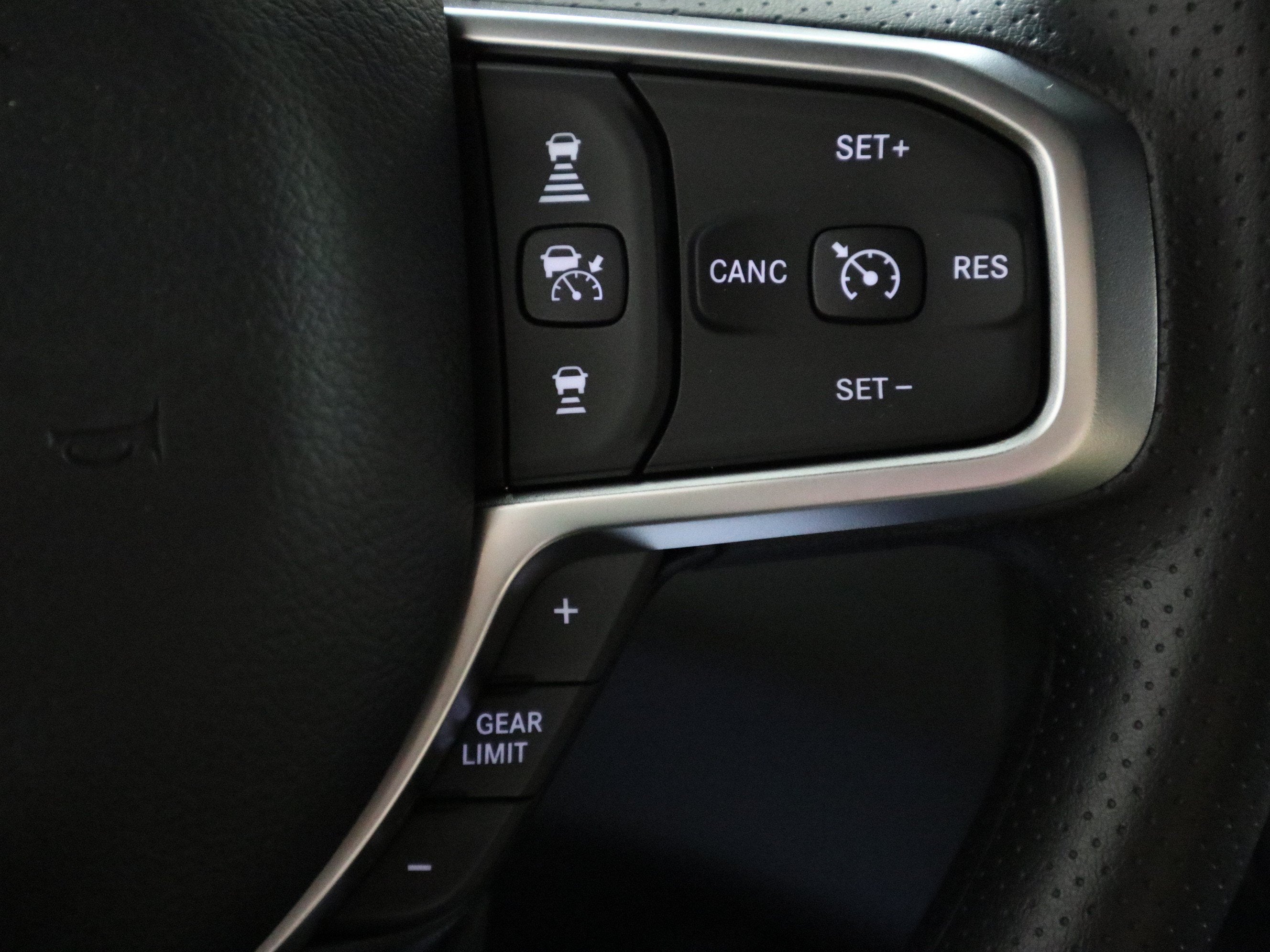 2027 RAM 1500 Tradesman Crew Cab 4x4