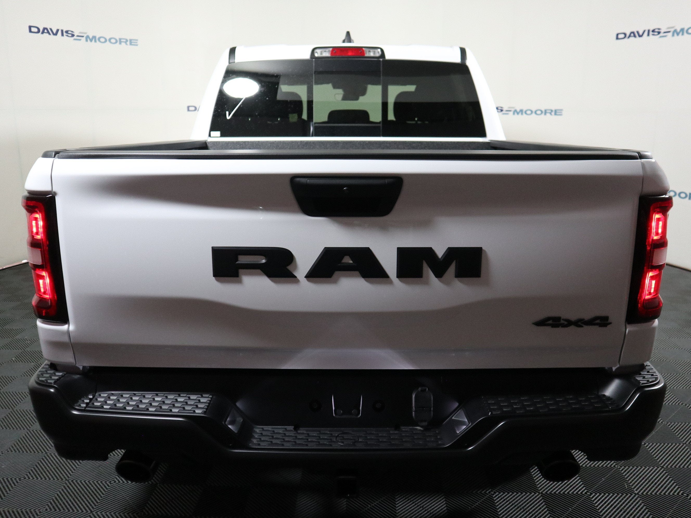 2027 RAM 1500 Tradesman Crew Cab 4x4