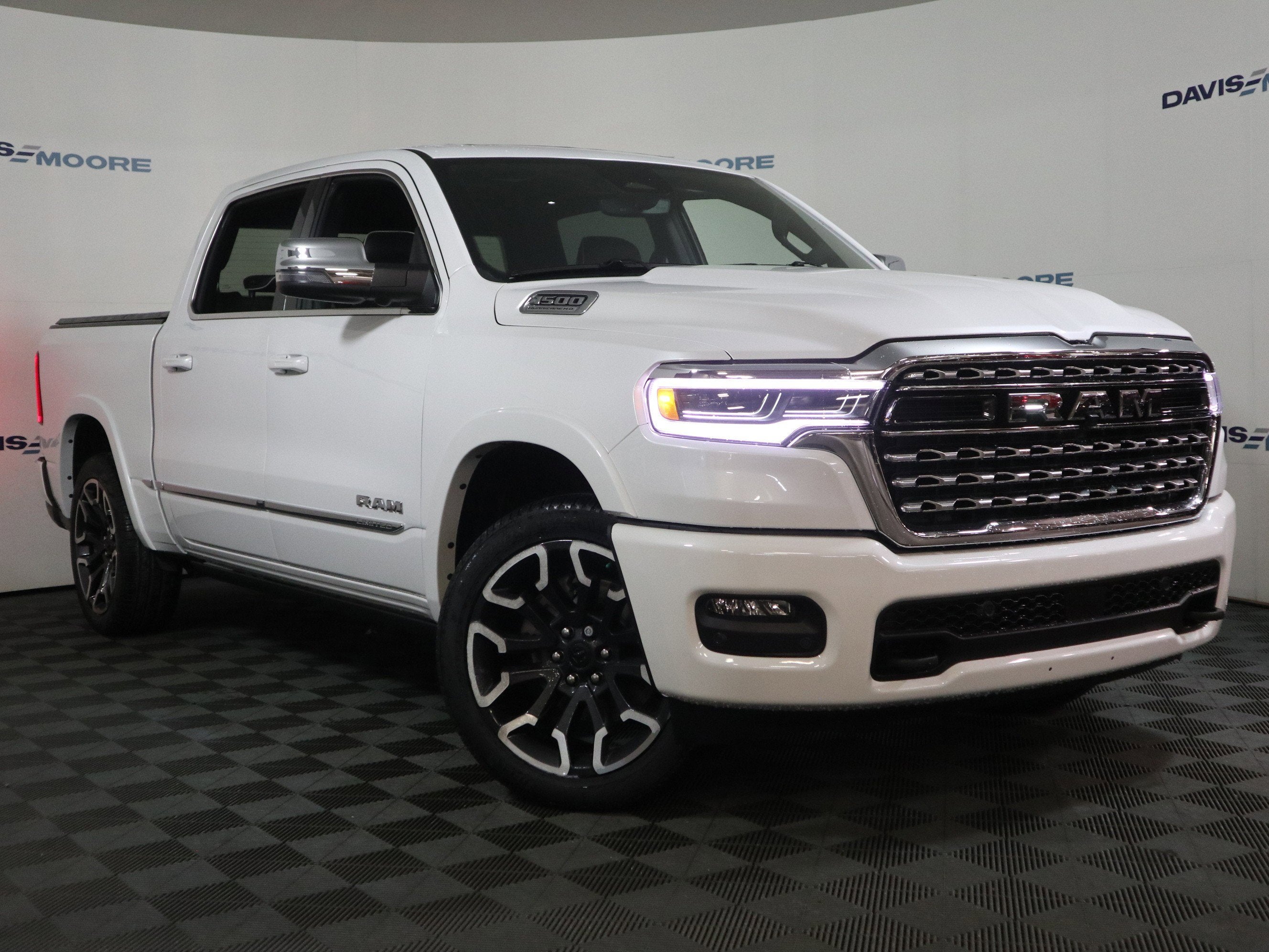 2026 RAM 1500 Limited Crew Cab 4x4