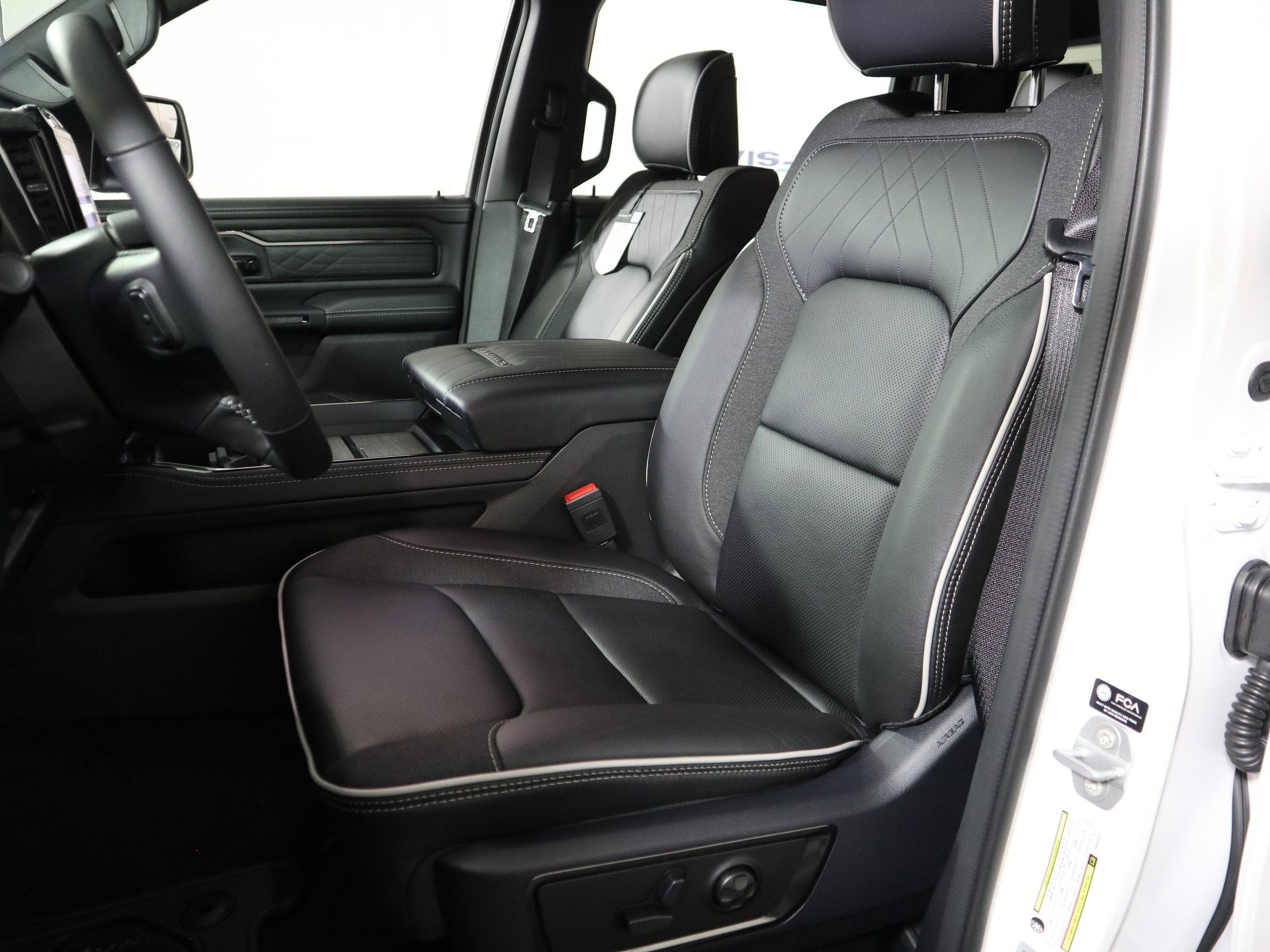 2027 RAM 1500 Limited 4x4 Crew Cab