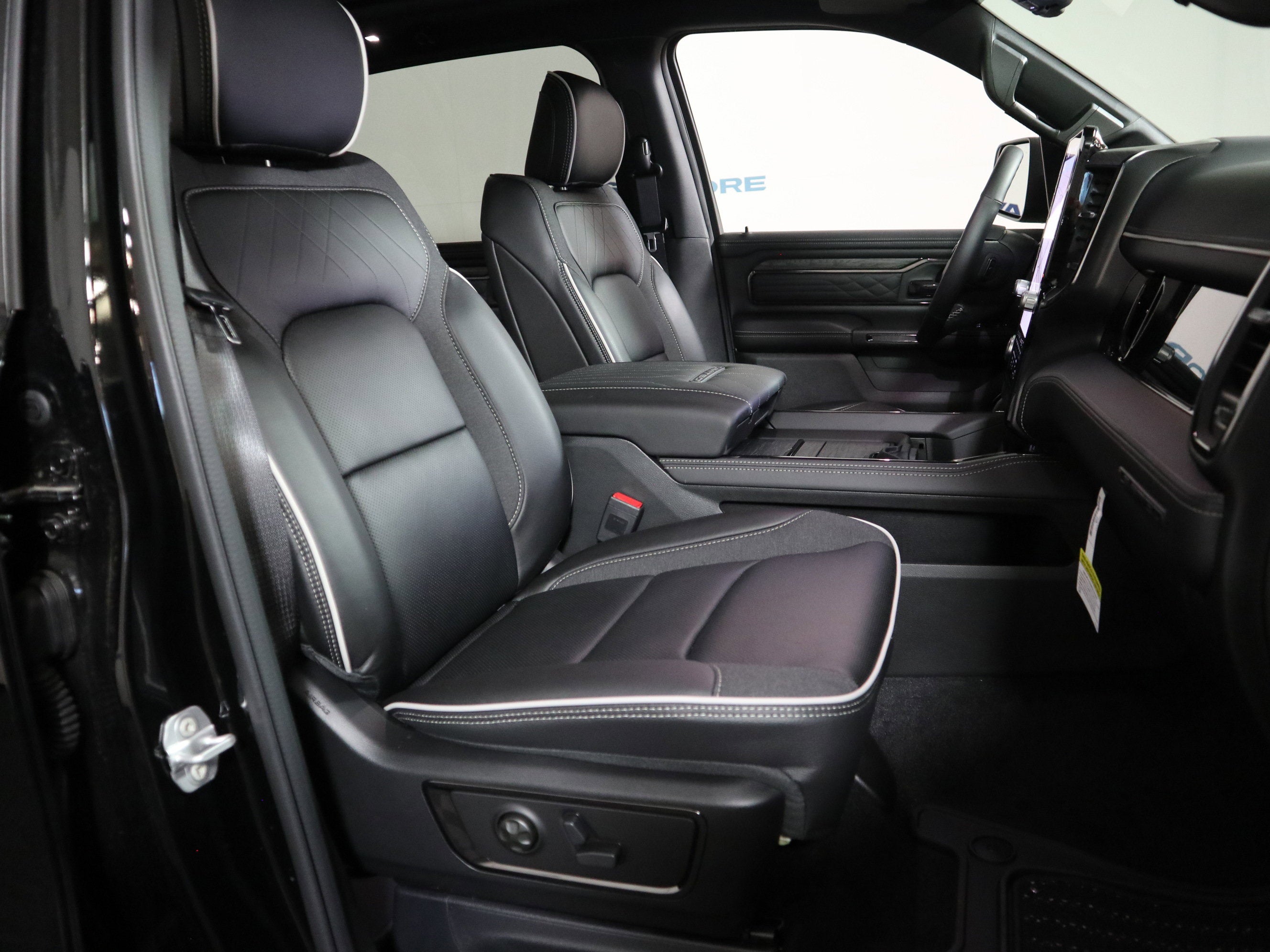 2026 RAM 1500 Limited Crew Cab 4x4