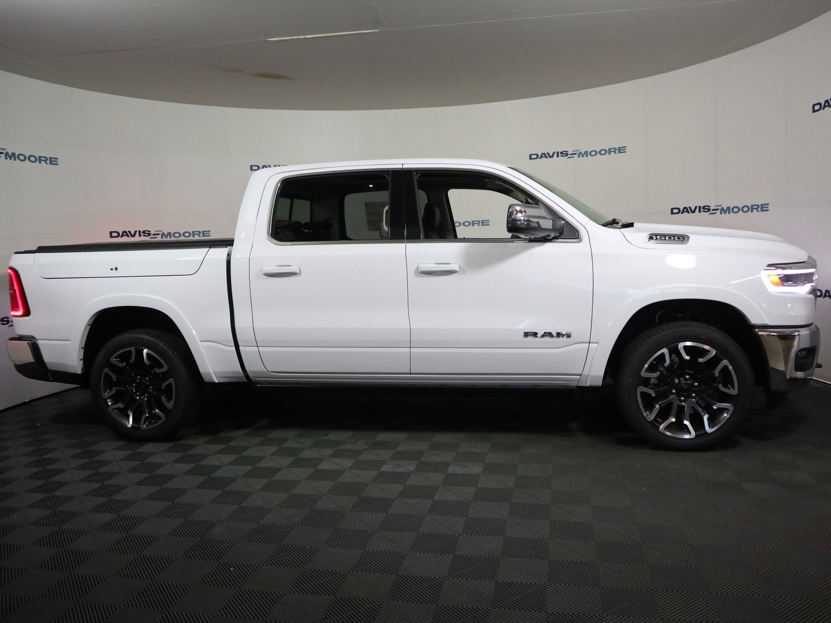 2026 RAM 1500 Longhorn Crew Cab 4x4