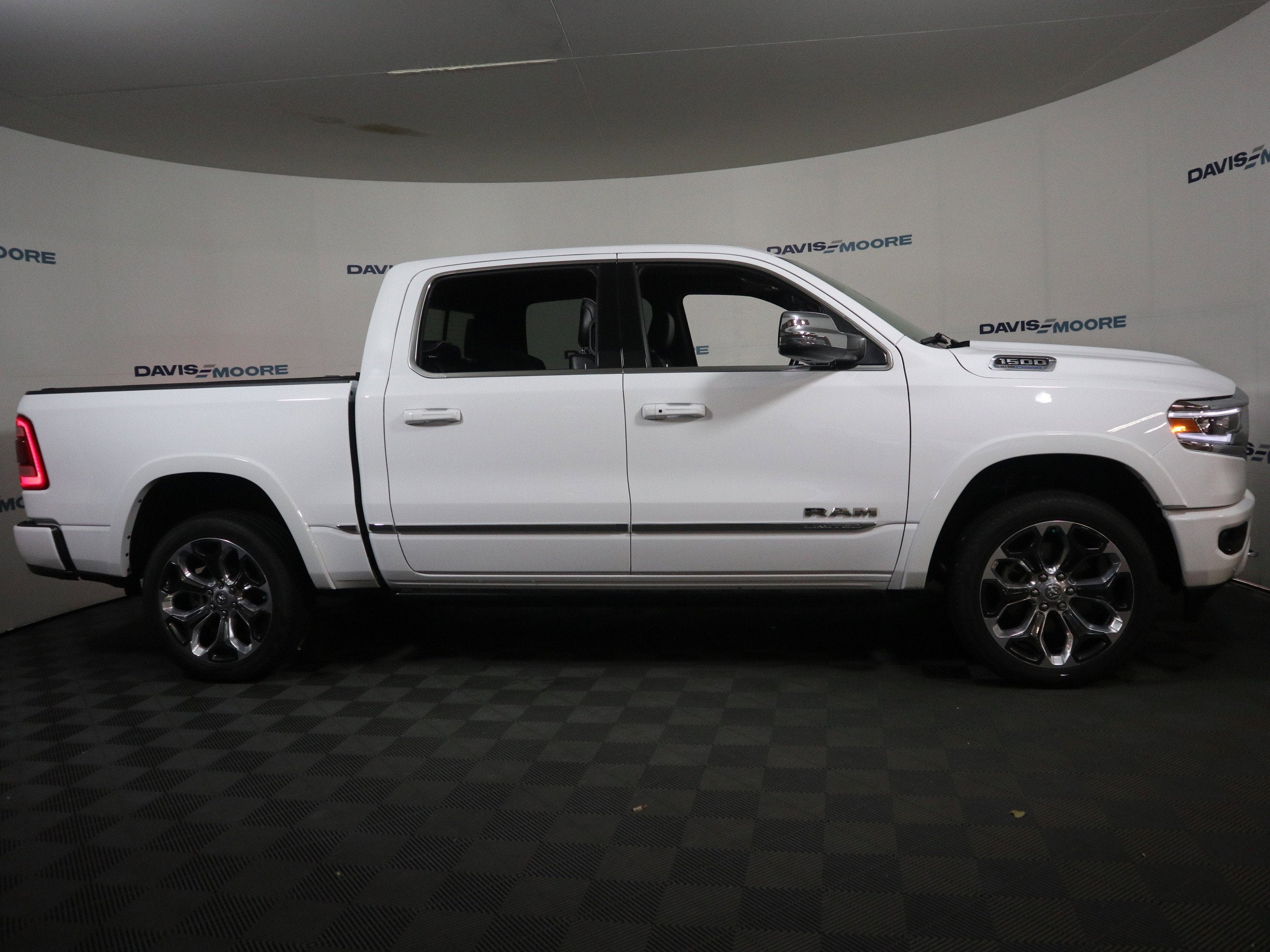 2024 RAM 1500 Limited Crew Cab 4x4