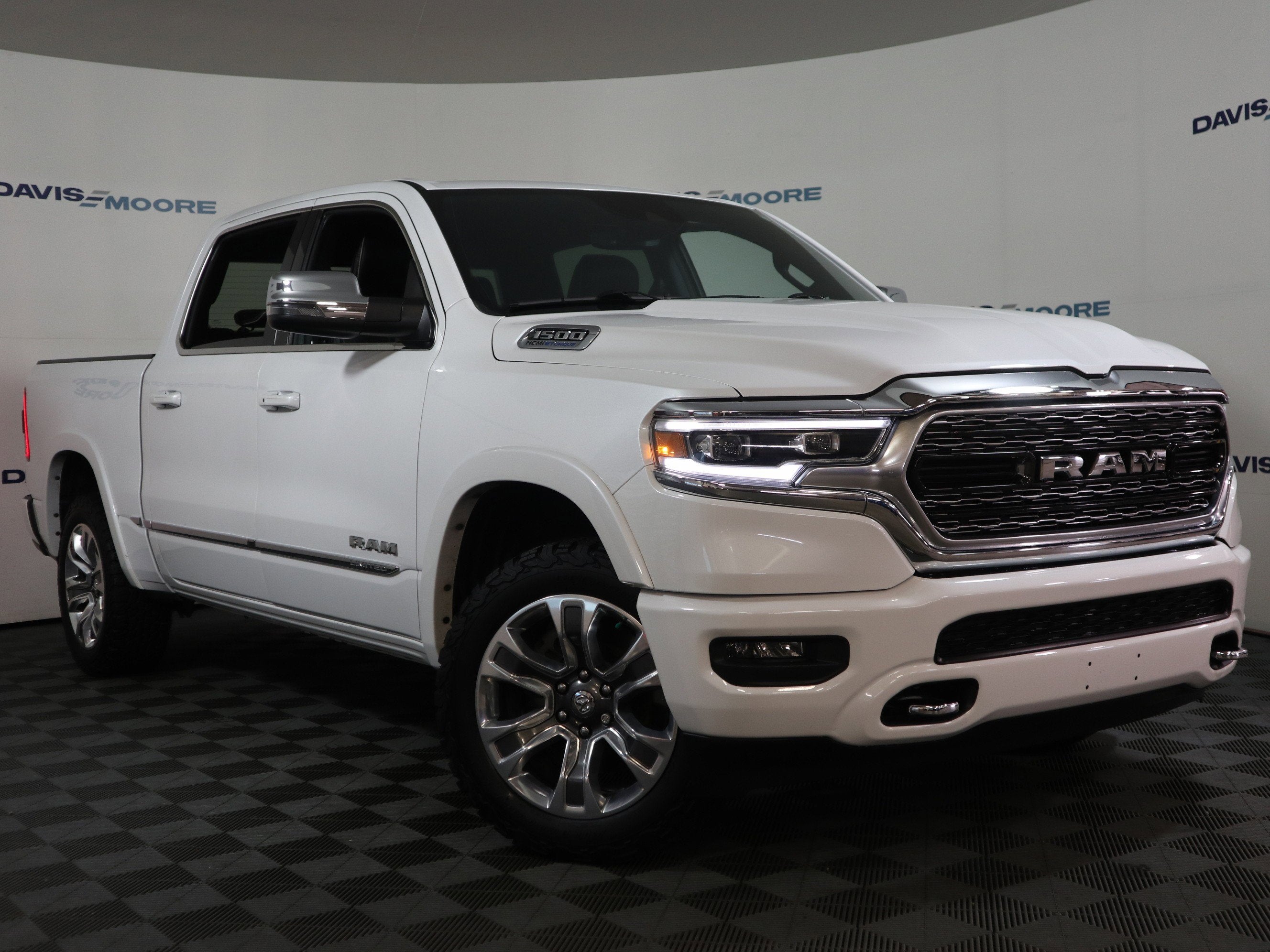 2024 RAM 1500 Limited Crew Cab 4x4