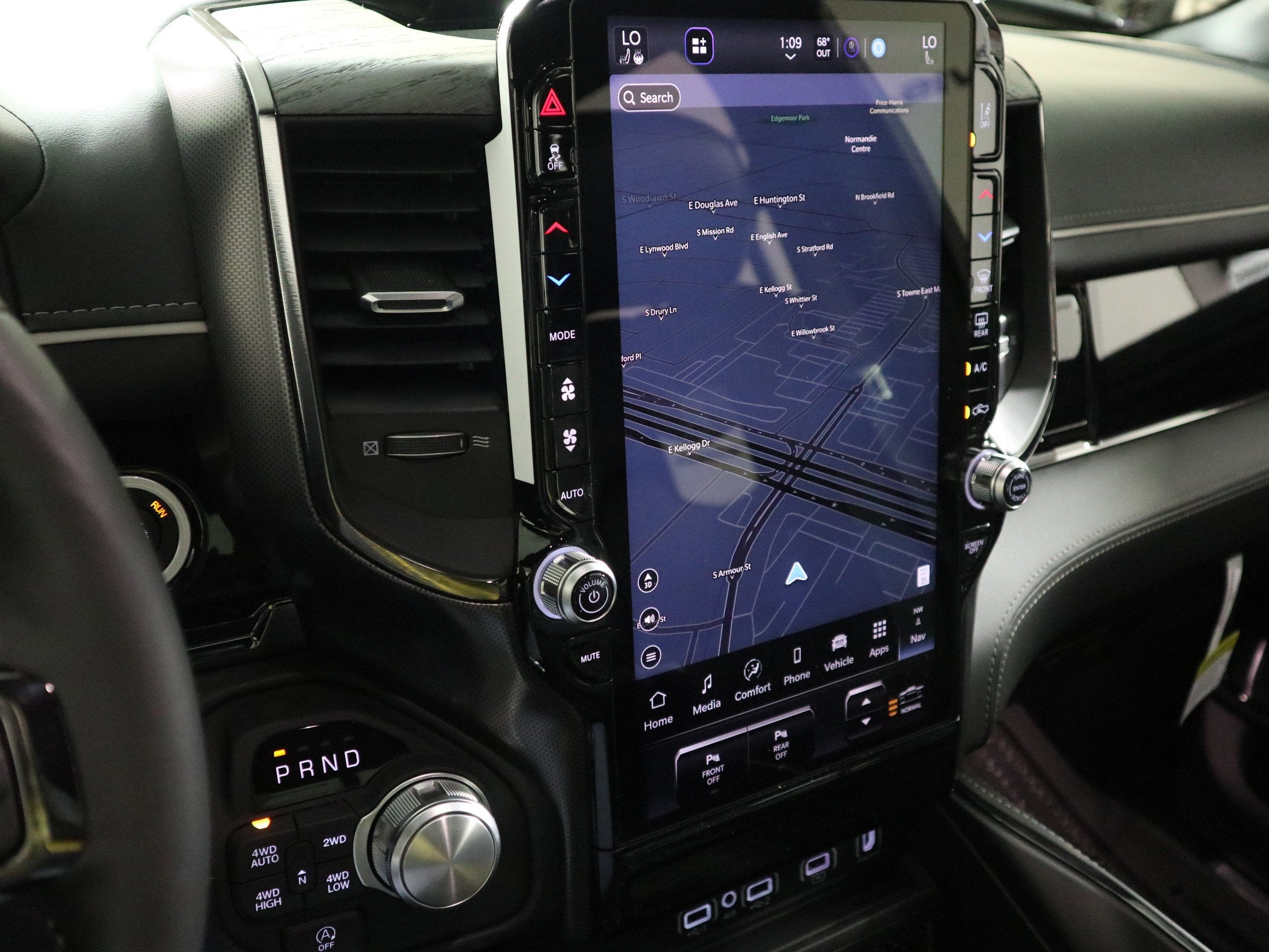 2026 RAM 1500 Limited Crew Cab 4x4