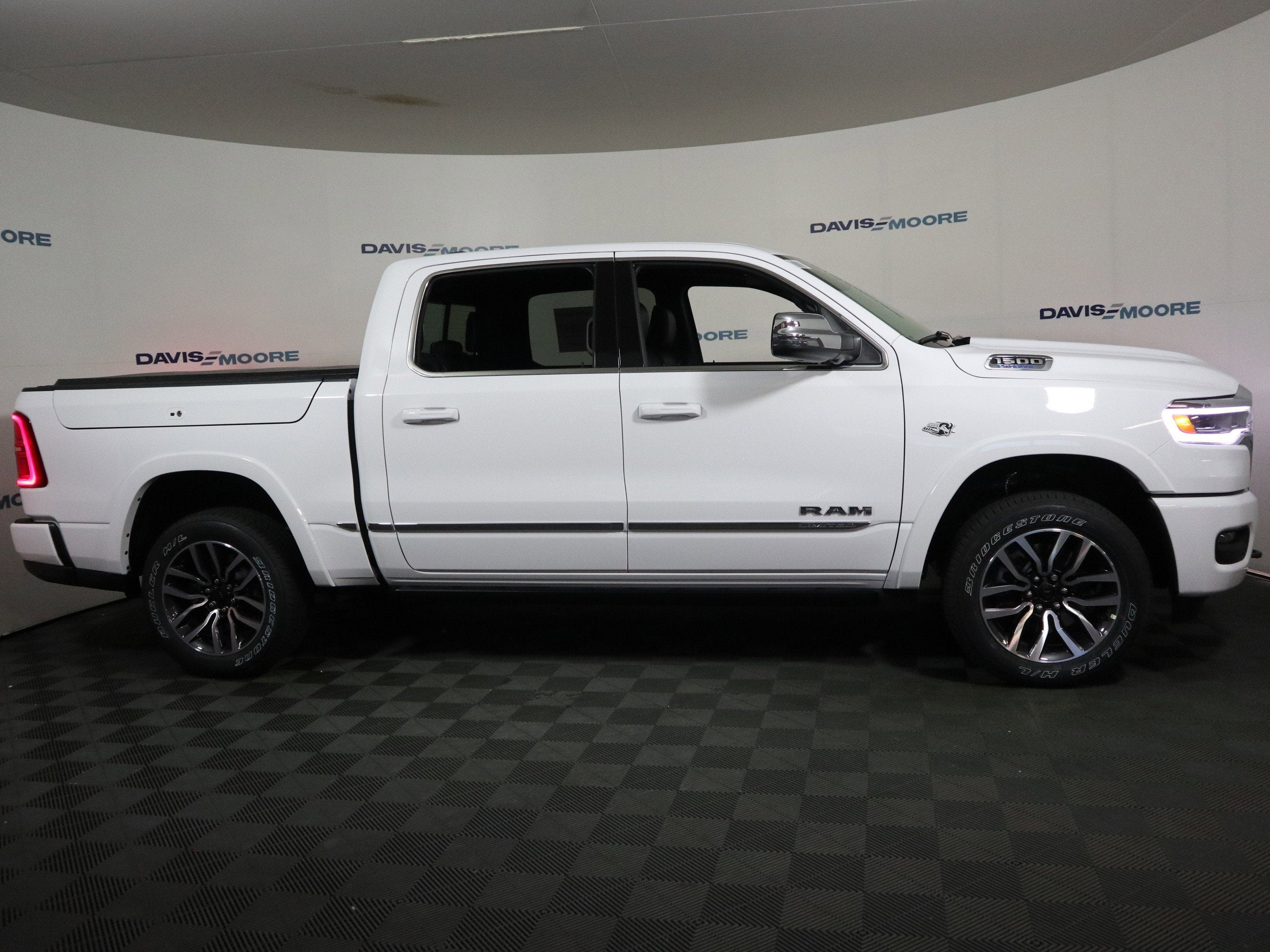 2026 RAM 1500 Limited Crew Cab 4x4