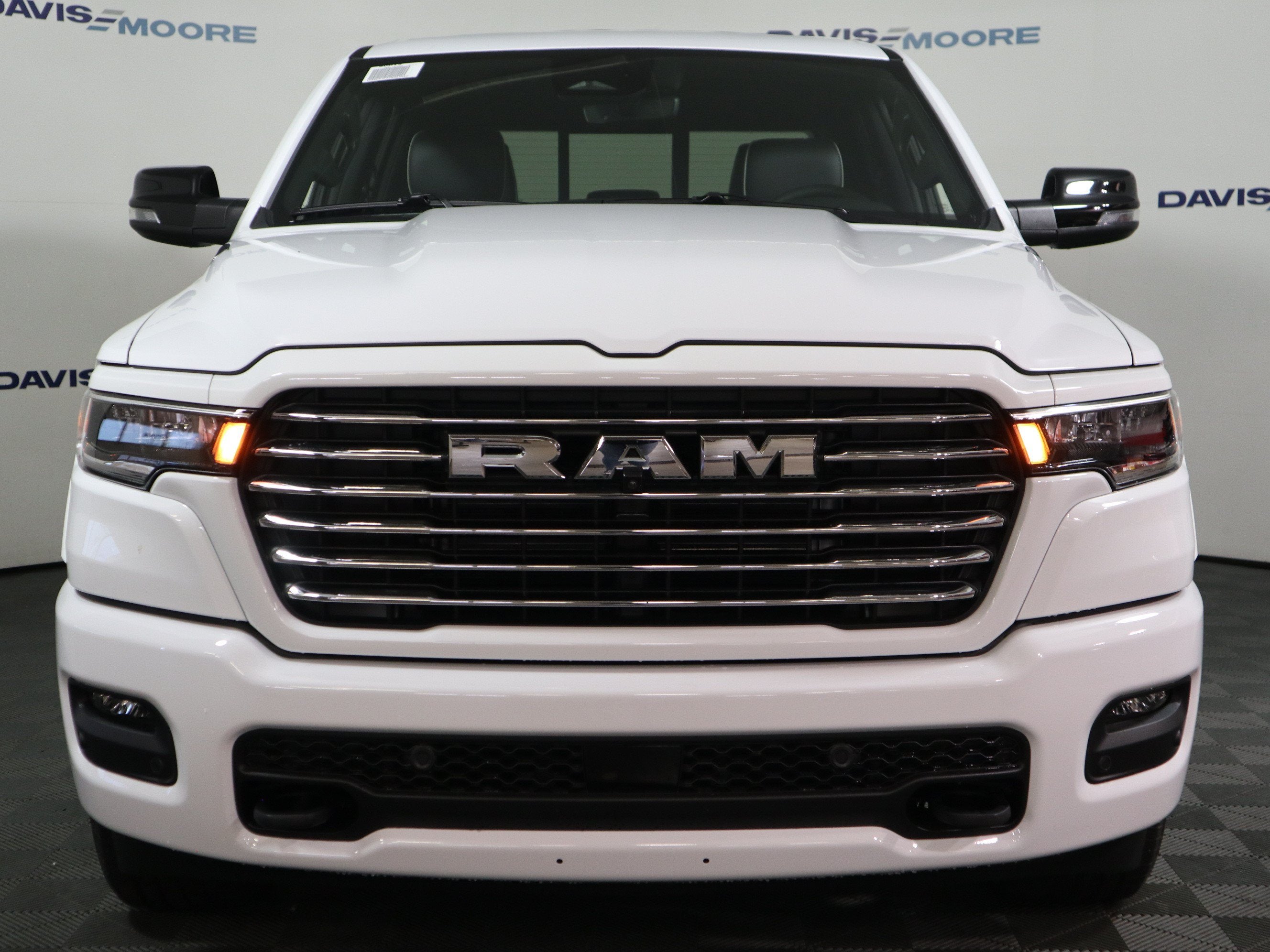 2027 RAM 1500 Laramie 4x4 Crew Cab