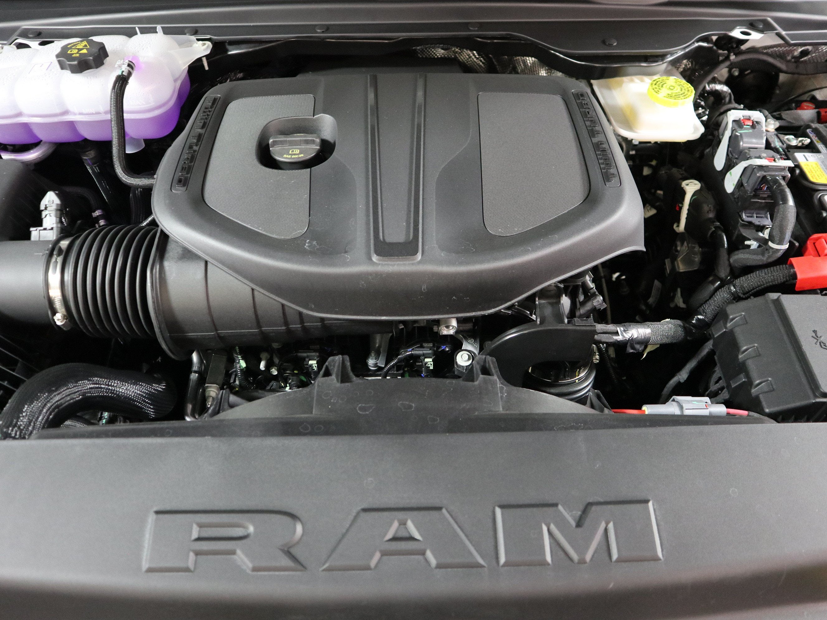 2027 RAM 1500 Laramie 4x4 Crew Cab