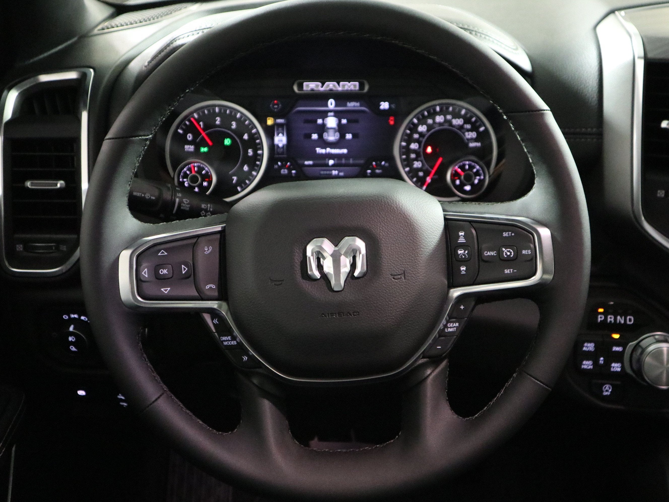 2027 RAM 1500 Laramie 4x4 Crew Cab