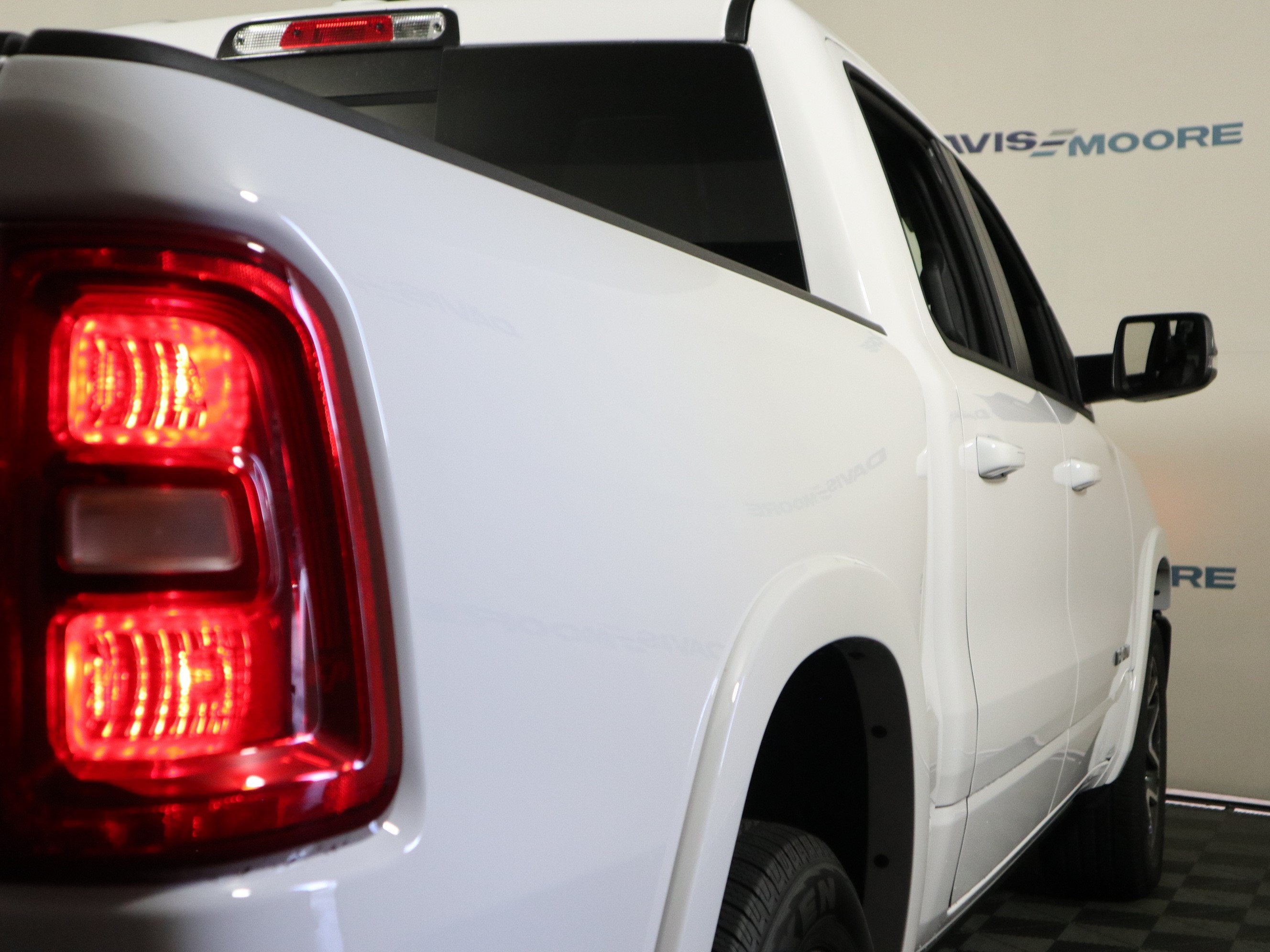 2027 RAM 1500 Laramie 4x4 Crew Cab