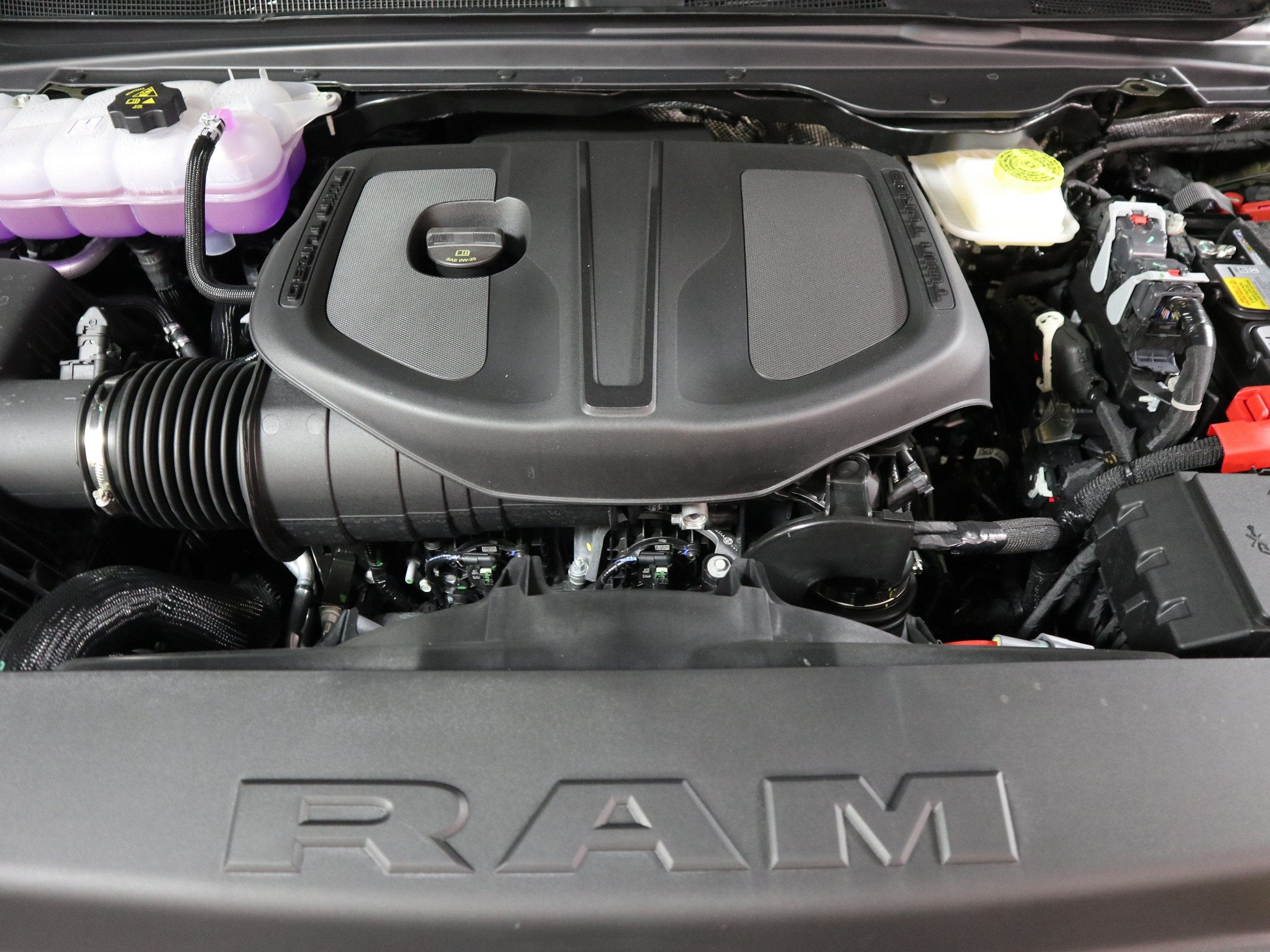 2027 RAM 1500 Laramie 4x4 Crew Cab