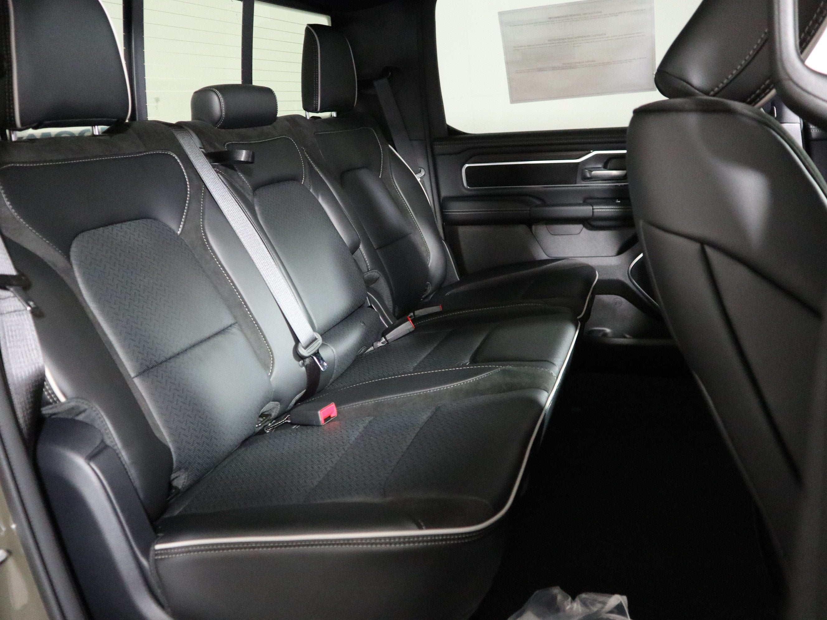 2027 RAM 1500 Laramie 4x4 Crew Cab