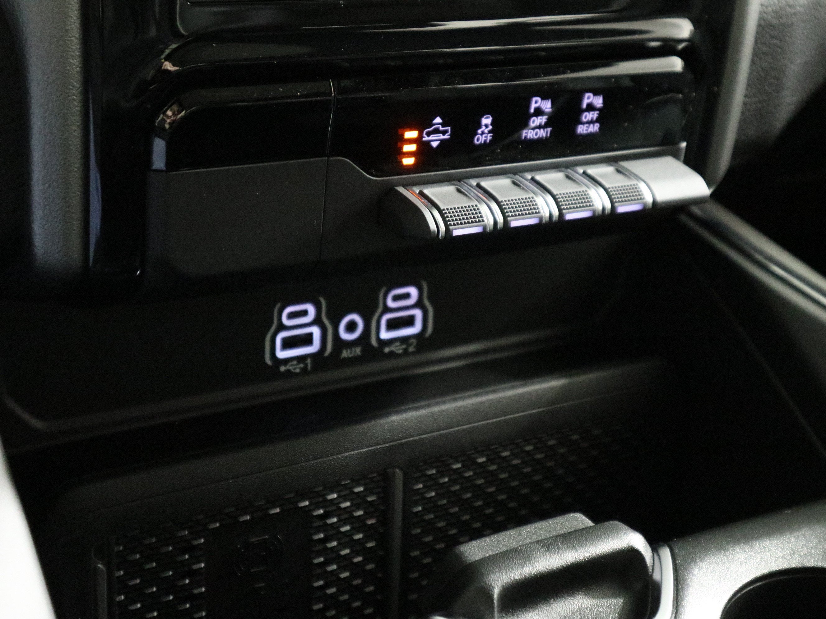 2027 RAM 1500 Laramie 4x4 Crew Cab