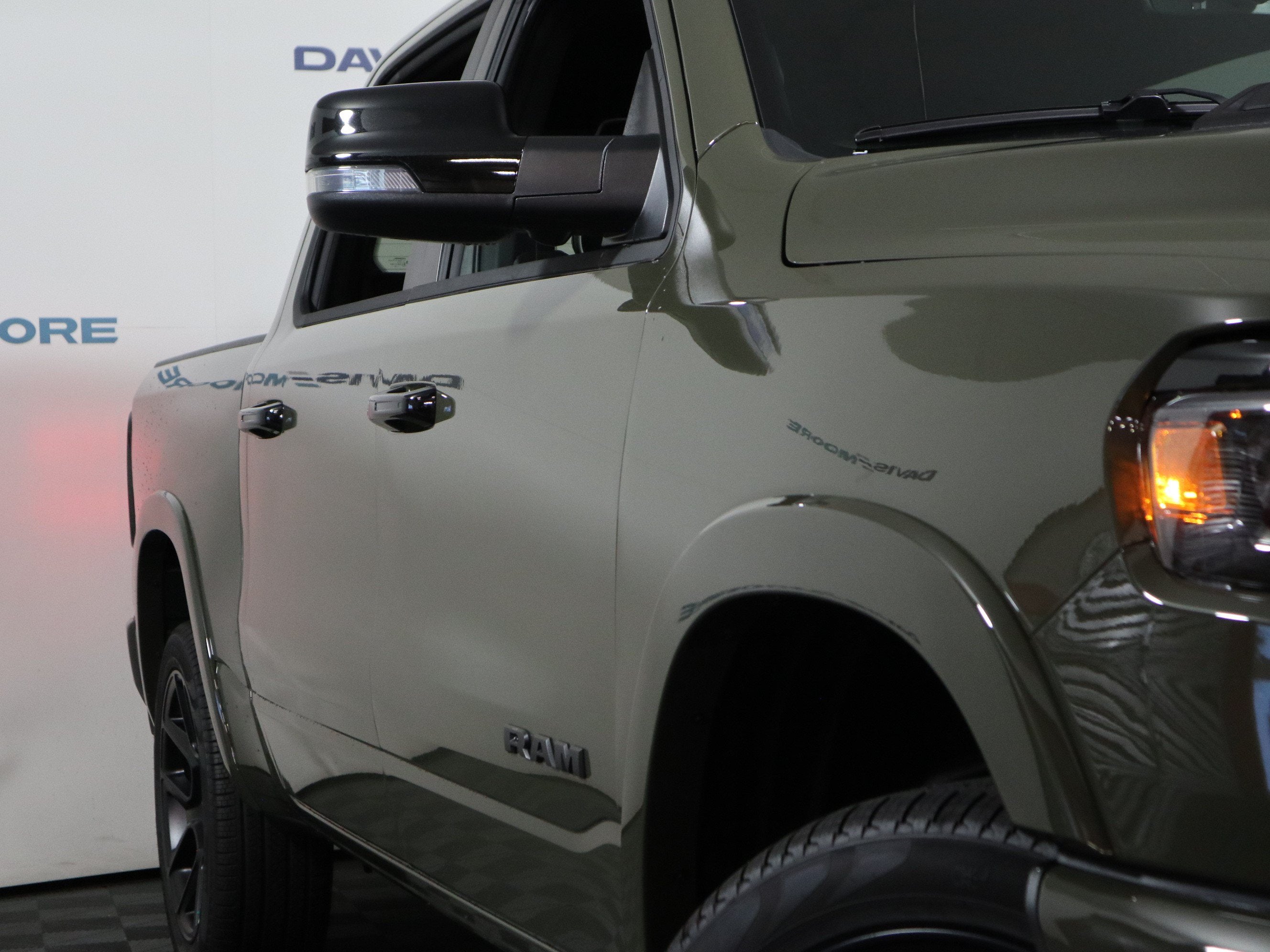 2027 RAM 1500 Laramie 4x4 Crew Cab