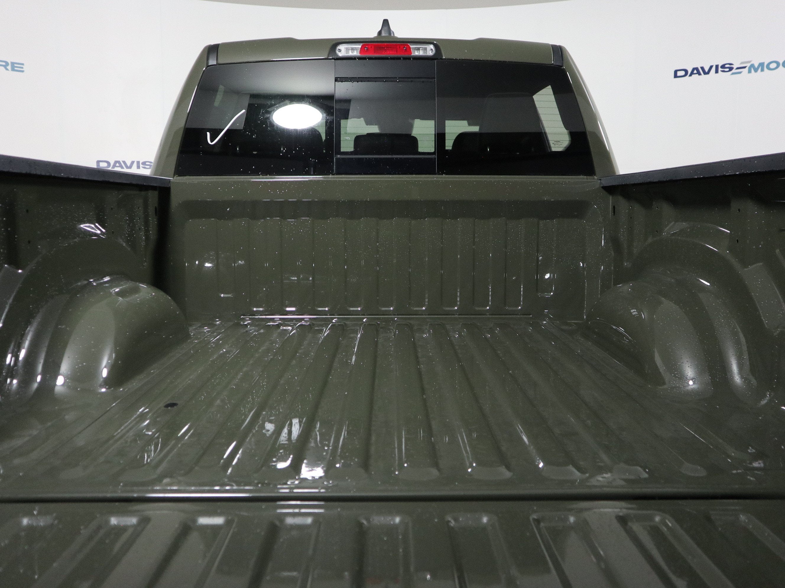 2027 RAM 1500 Laramie 4x4 Crew Cab