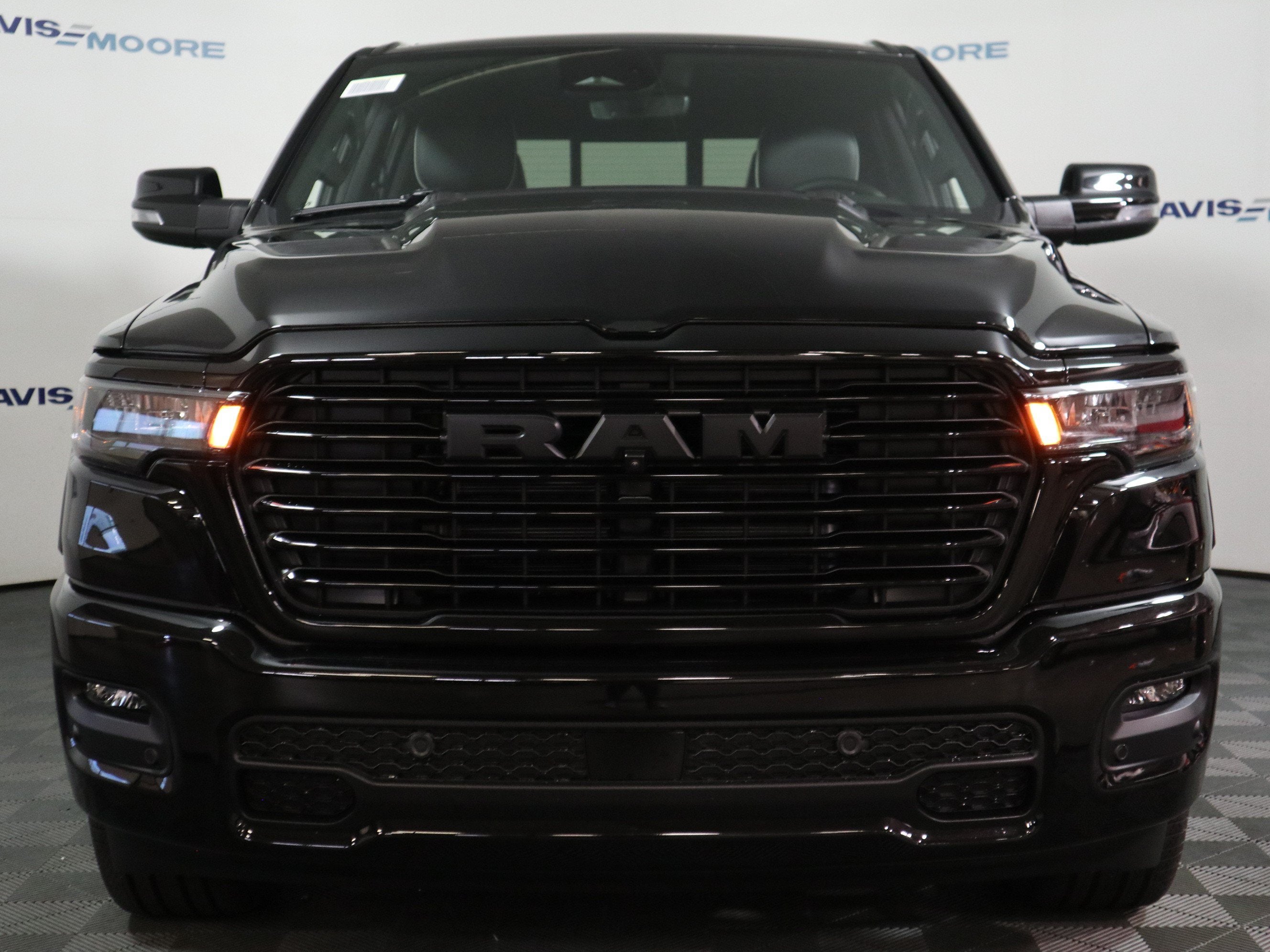 2027 RAM 1500 Laramie 4x4 Crew Cab