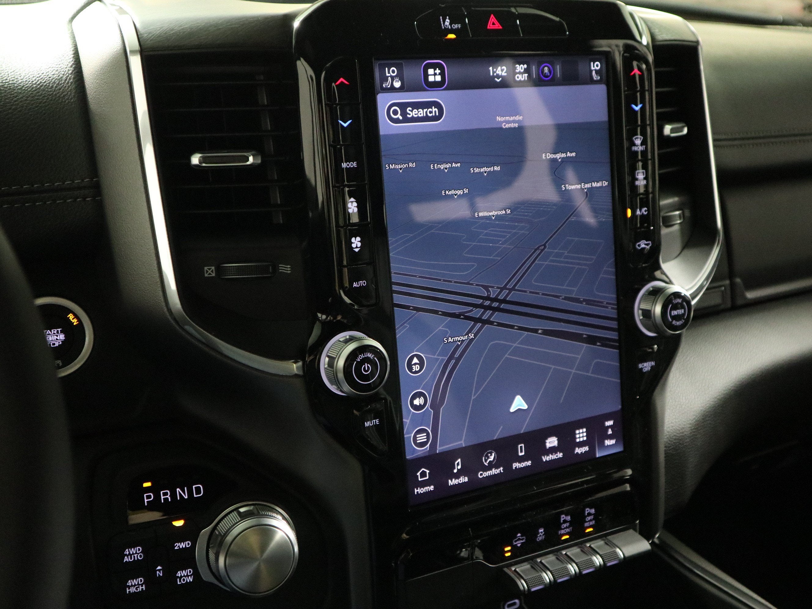2027 RAM 1500 Laramie 4x4 Crew Cab
