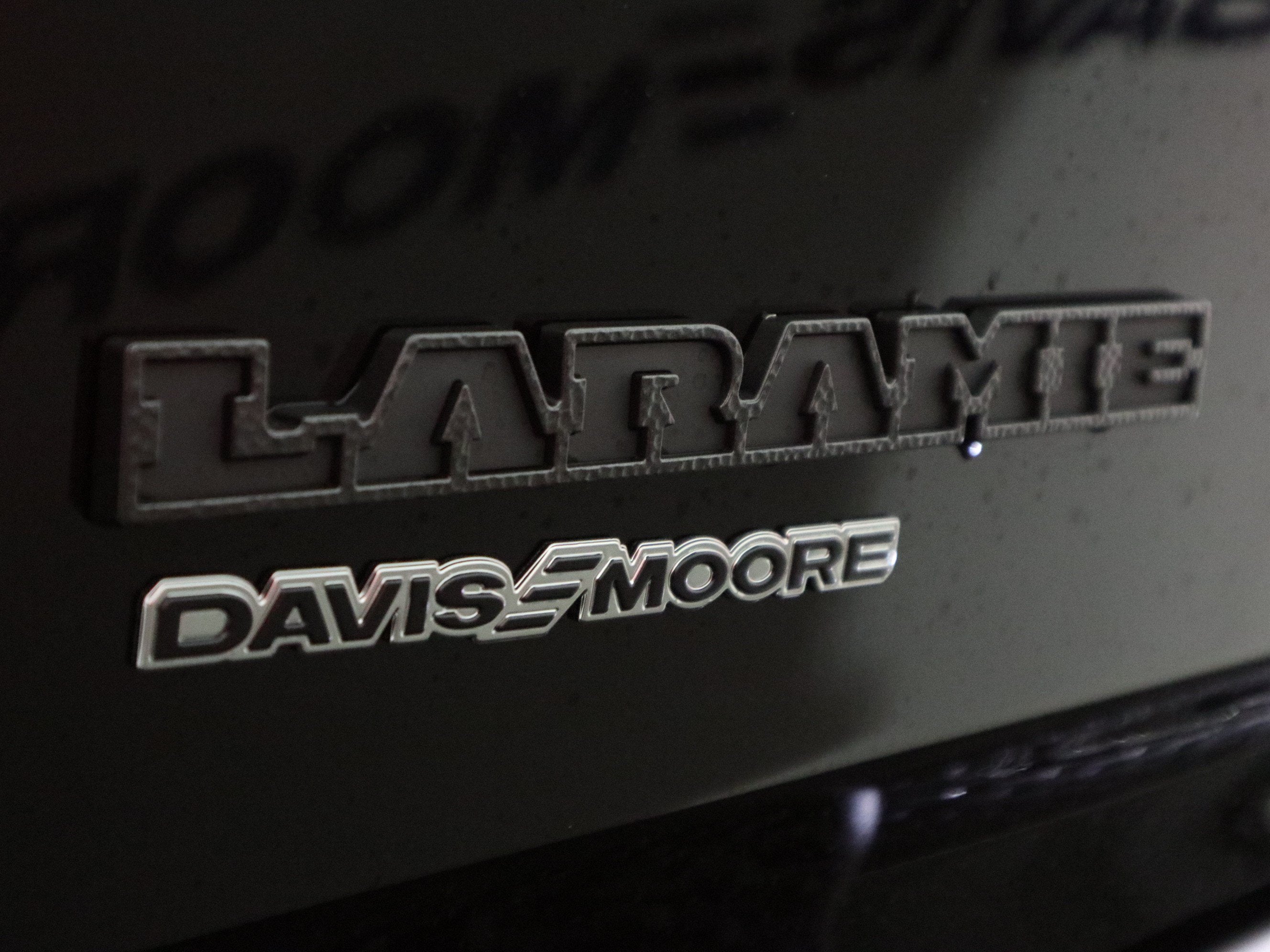 2027 RAM 1500 Laramie 4x4 Crew Cab