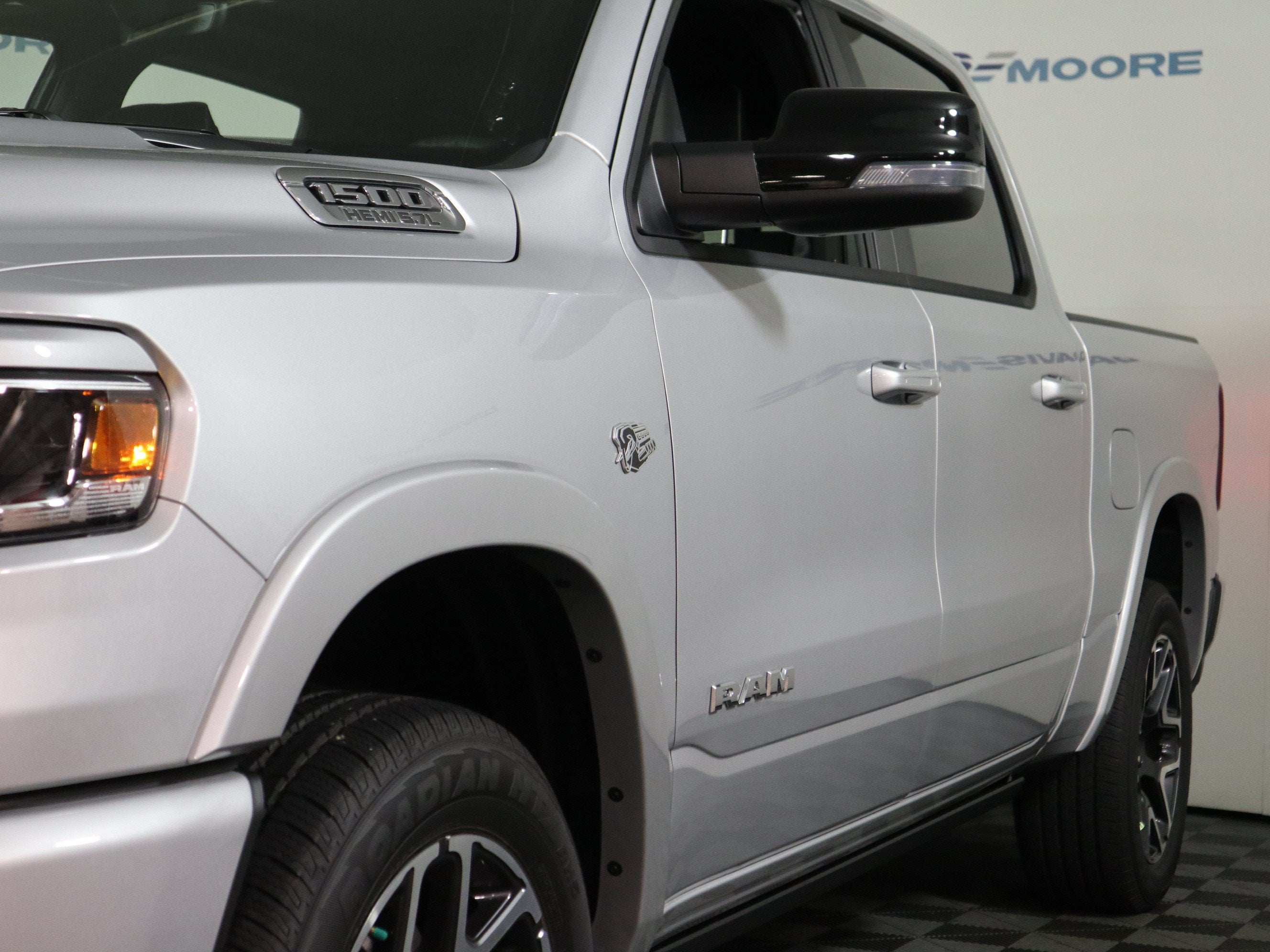 2027 RAM 1500 Laramie 4x4 Crew Cab